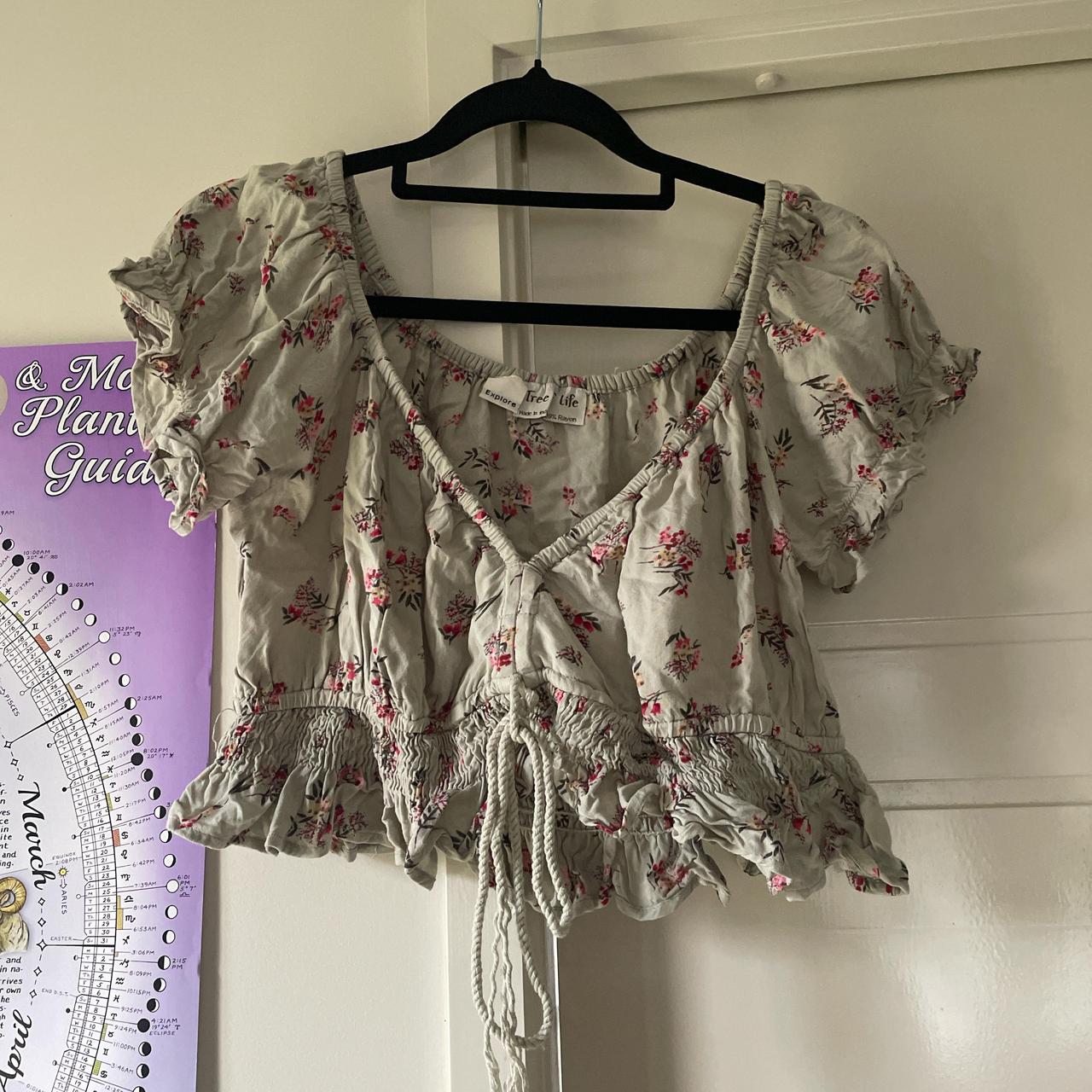 Tree of Life size XL Shirin top in fair preowned... Depop