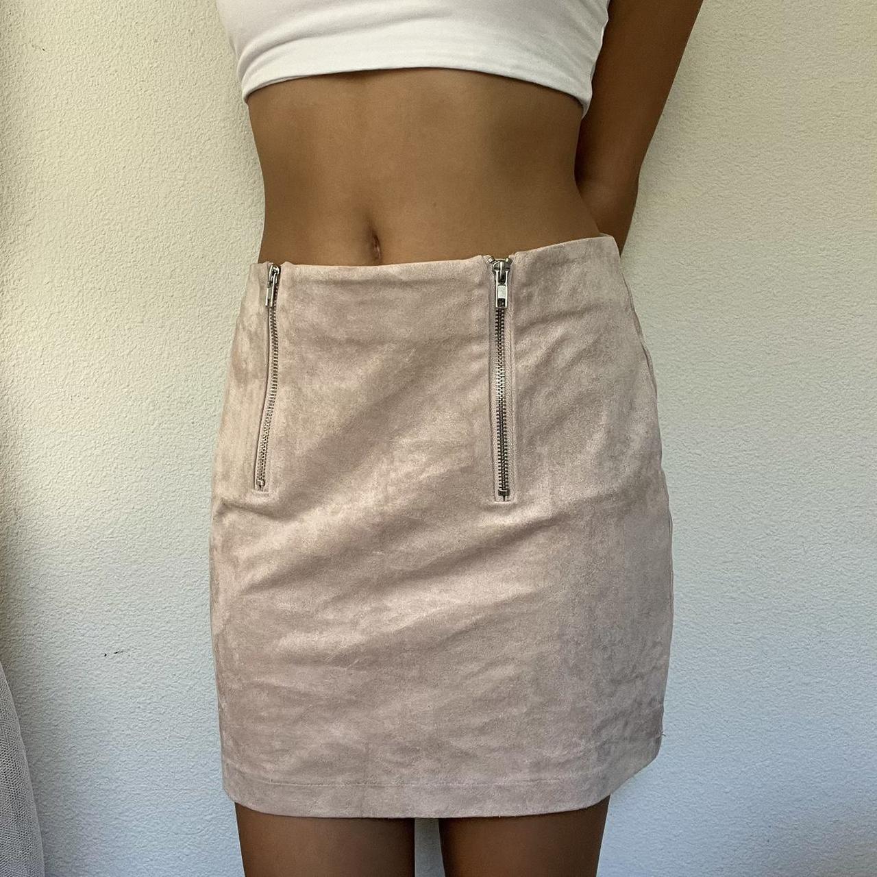 Pink leather hotsell skirt forever 21