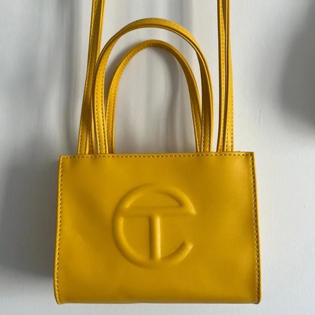 Round yellow outlet purse