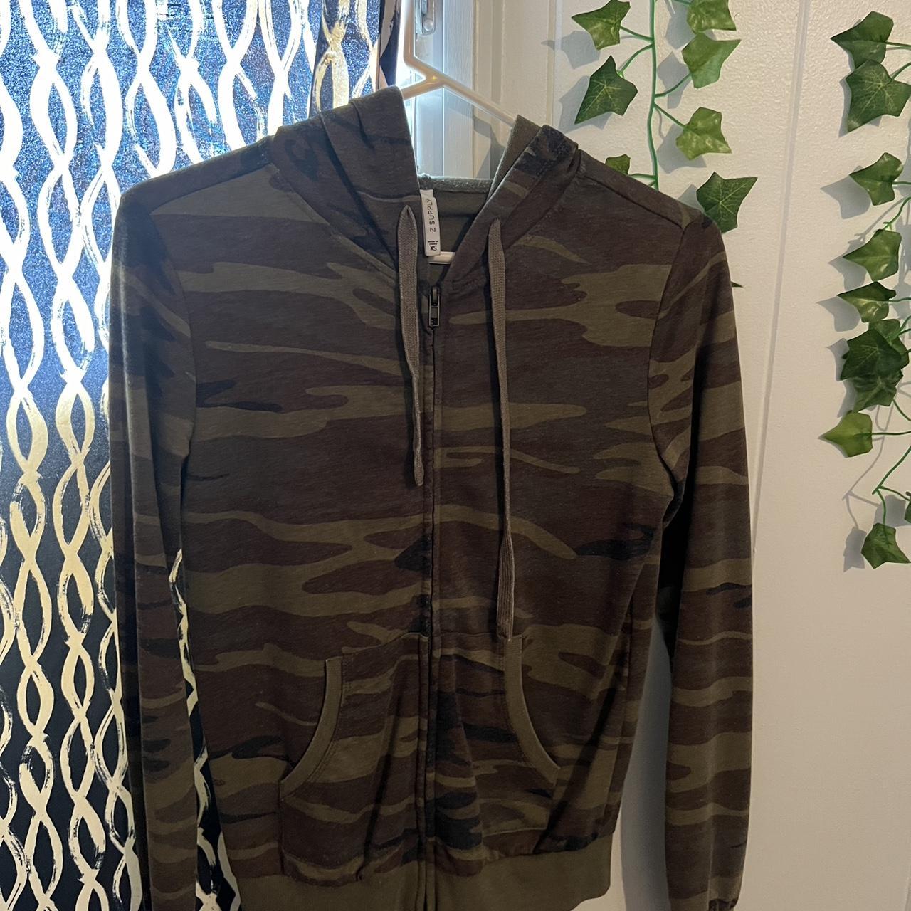 Camo Zip Up Jacket • Worn A Few Times • Bought From Depop