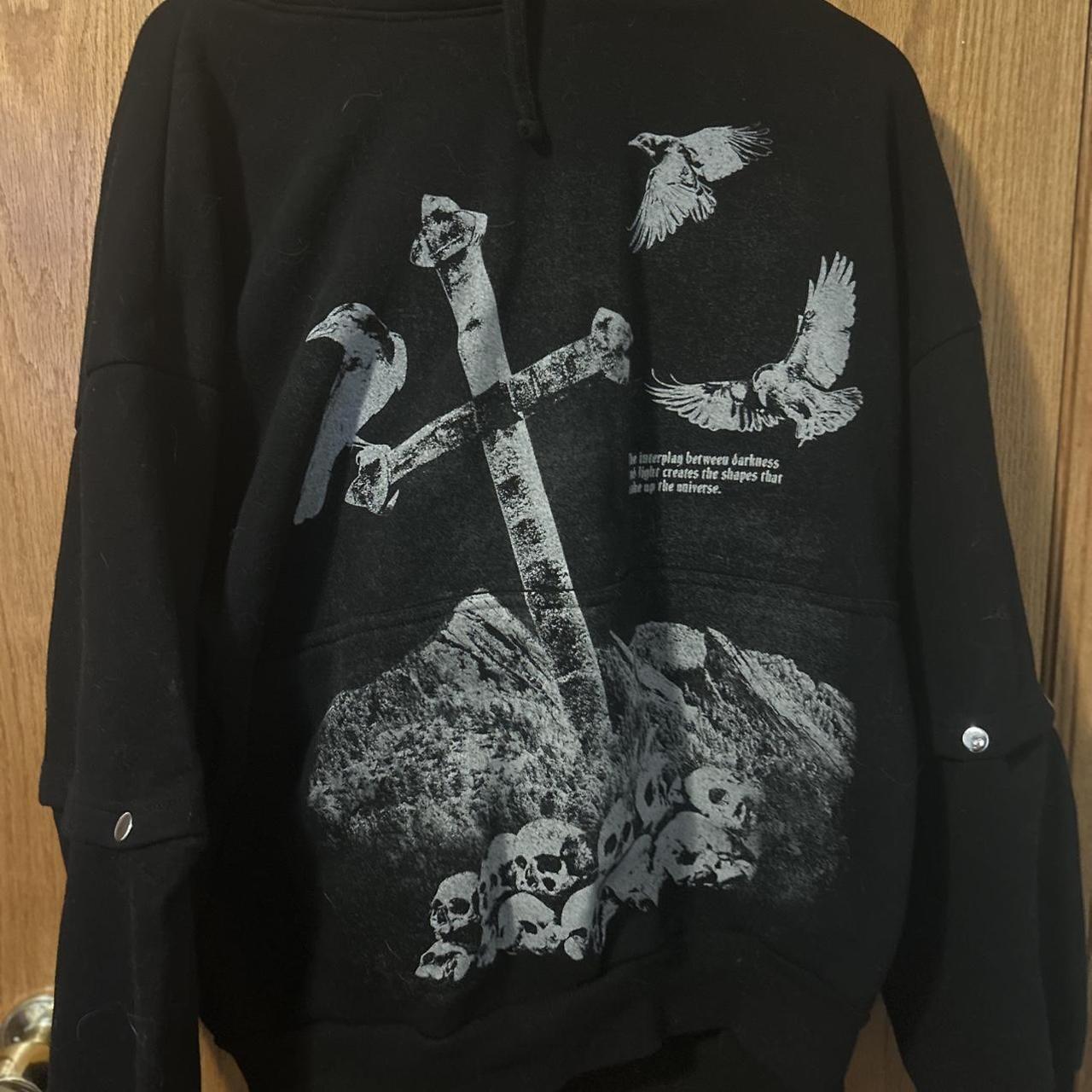 Hot Topic Men's Hoodie Black M – Social Collision crow shadows