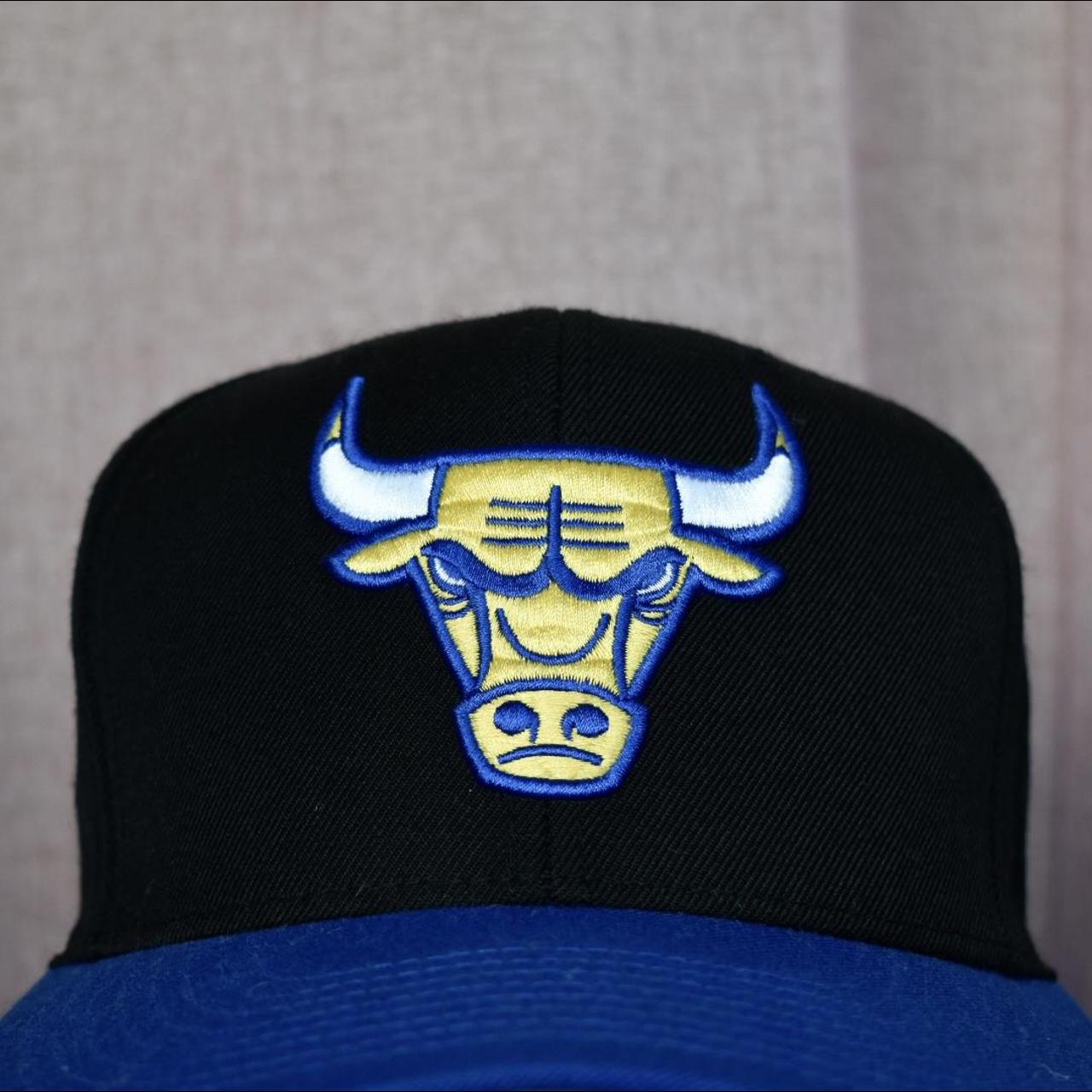 Chicago Bulls Mitchell &Ness NBA warmup - Depop