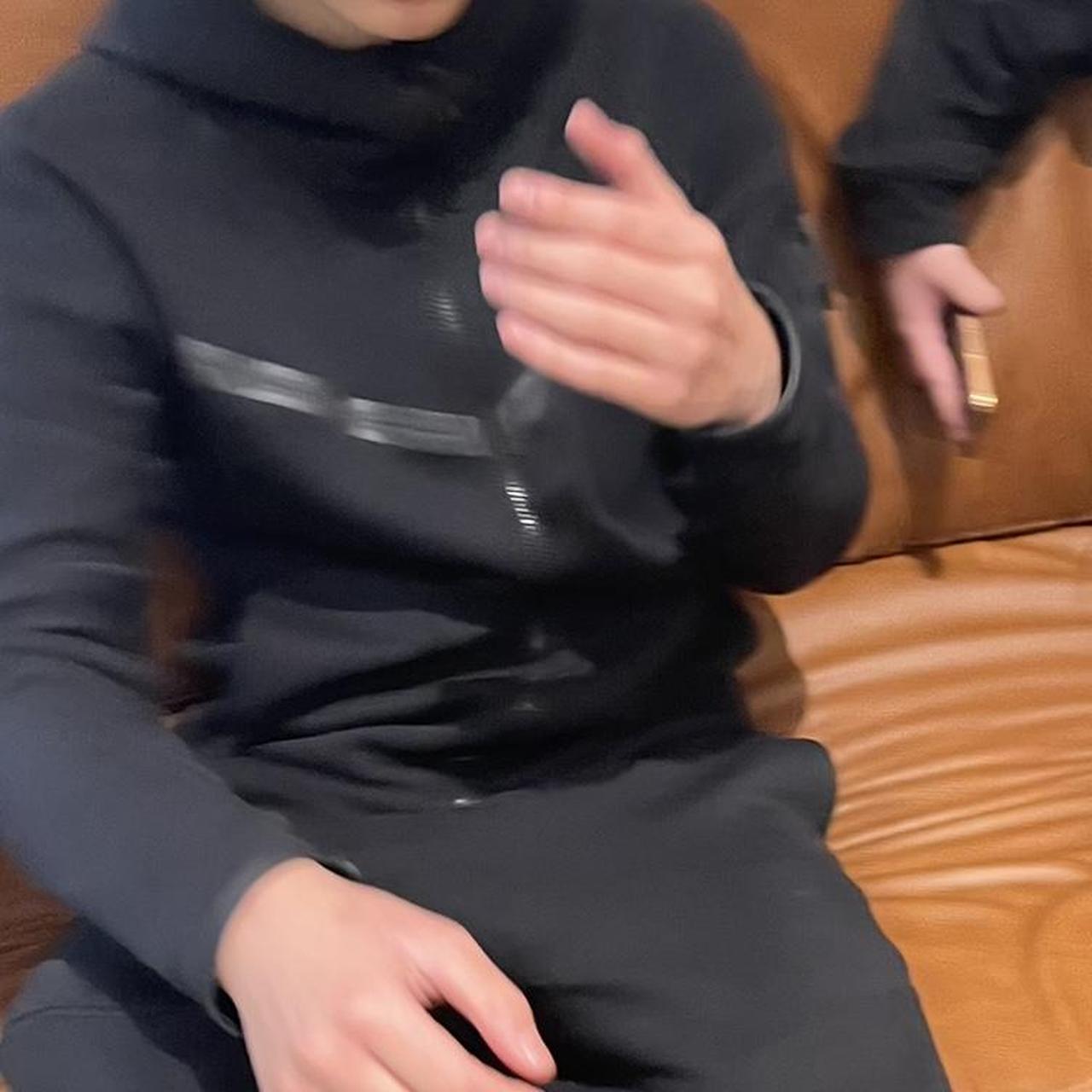 mens black nike tech fleece