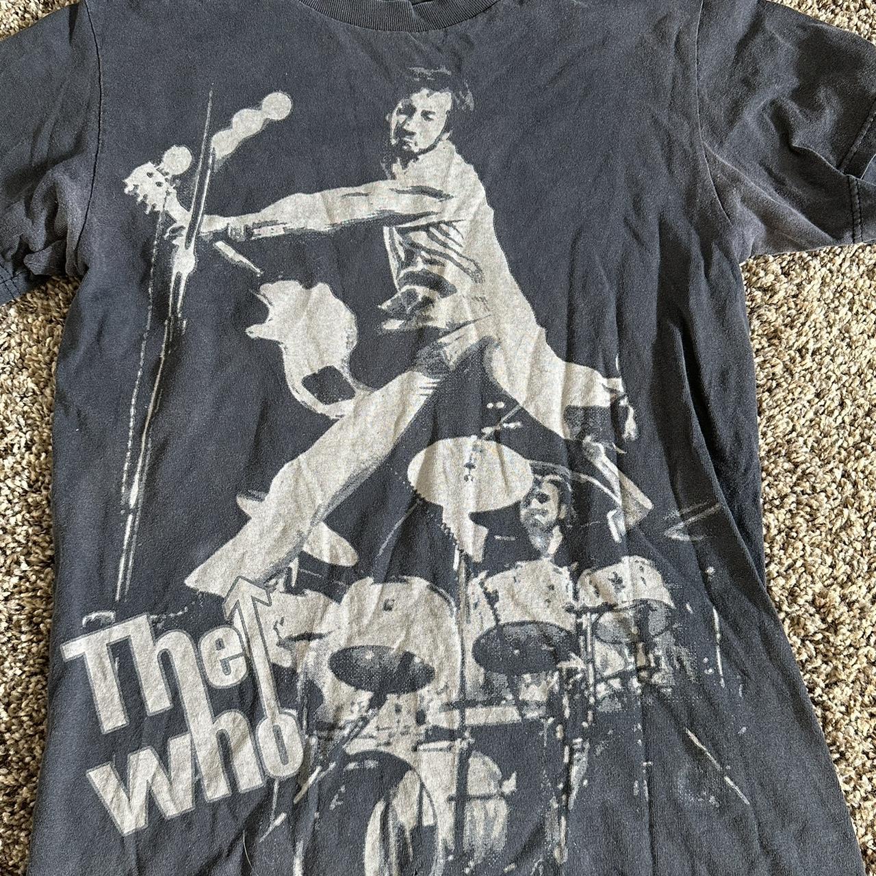 Vintage The Who band t shirt. No size tag but fits...