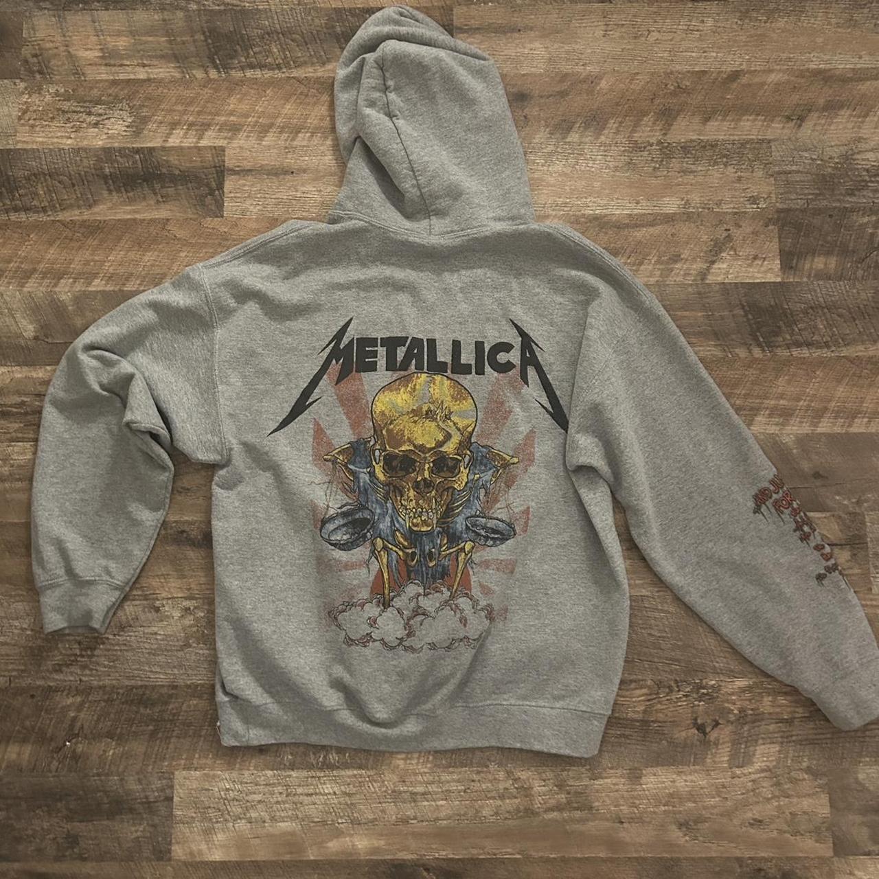 super comfy Metallica hoodie men’s medium - Depop