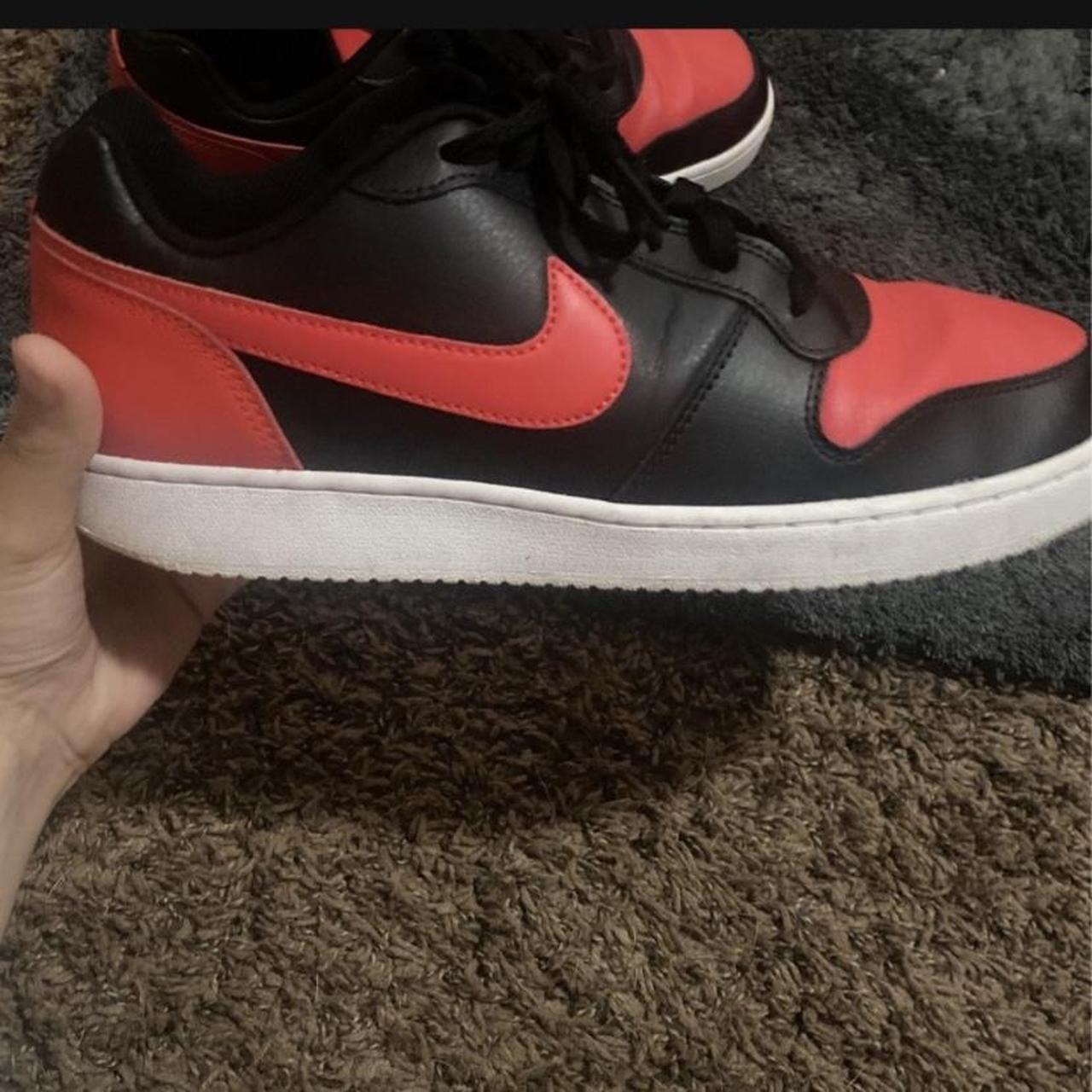 womens nike trainers red