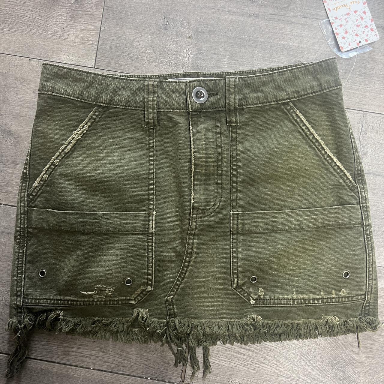 Free People Women's Skirt | Depop