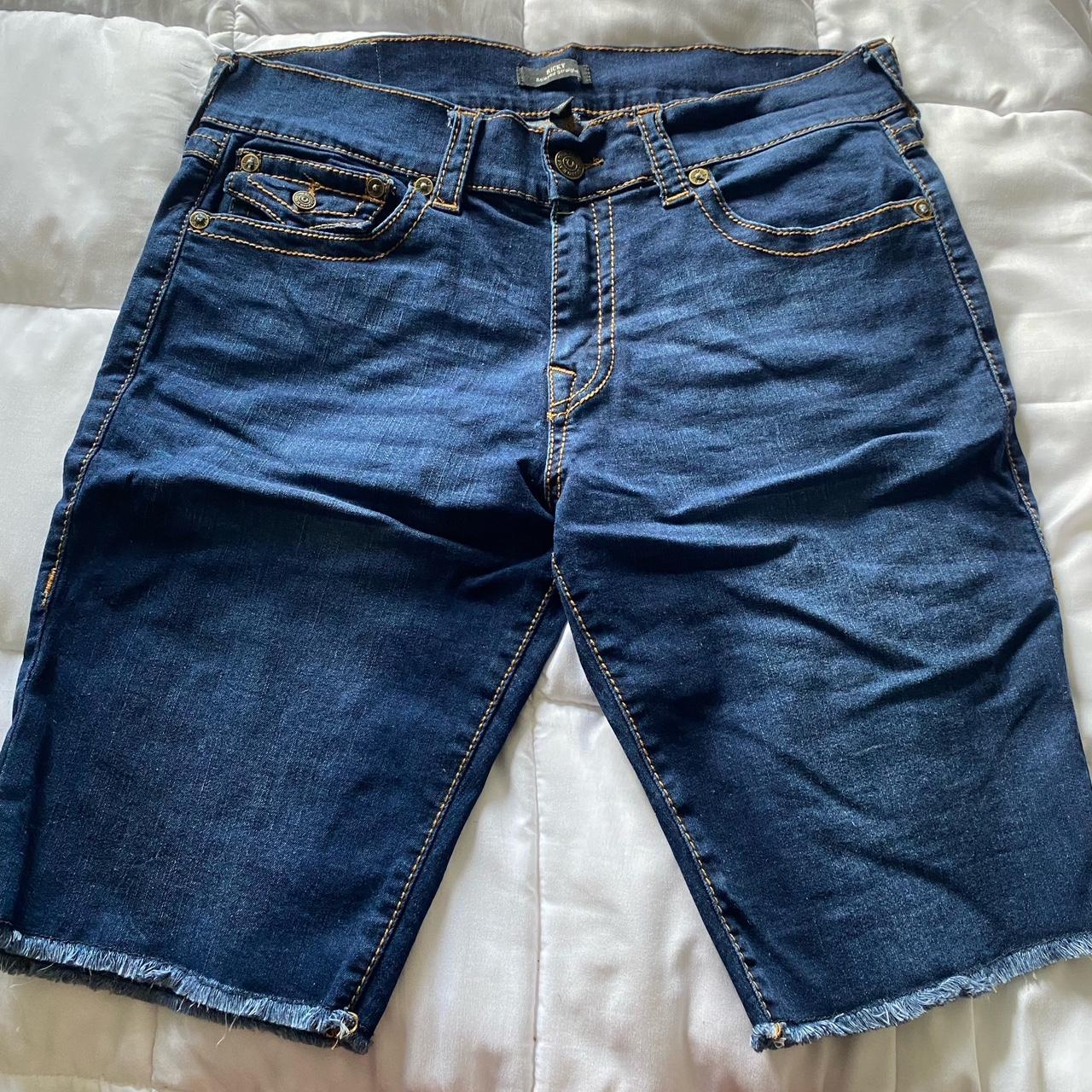 item listed by tunior3000