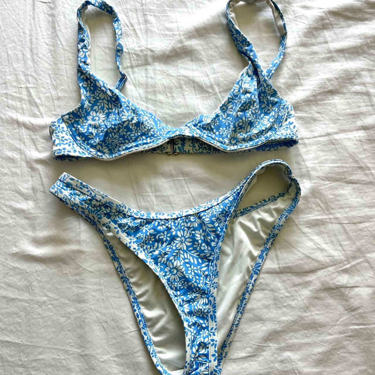 Billabong Floral Bikini Set - SIZE: small - only... - Depop