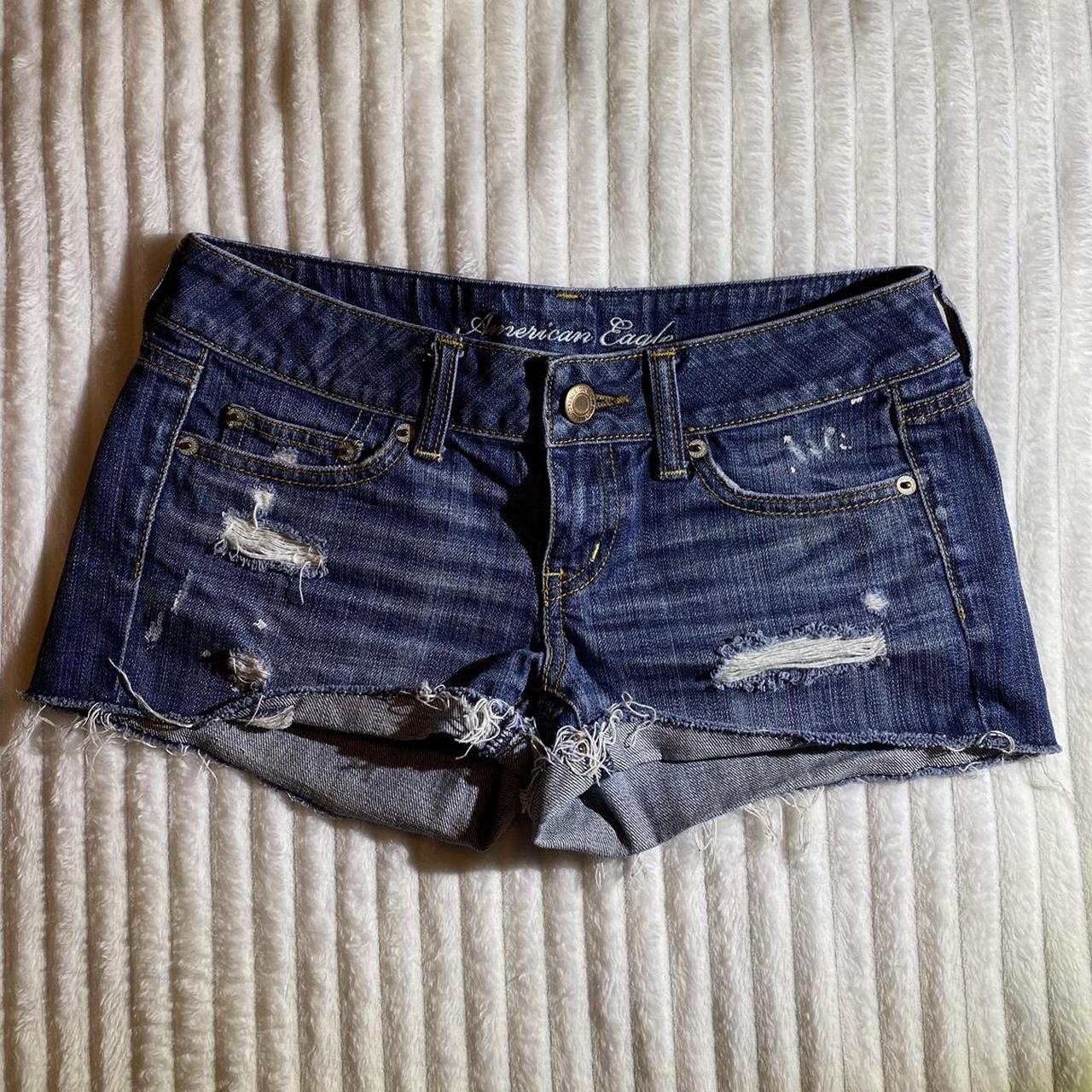 American Eagle Short shorts Size 2 Like new worn... - Depop