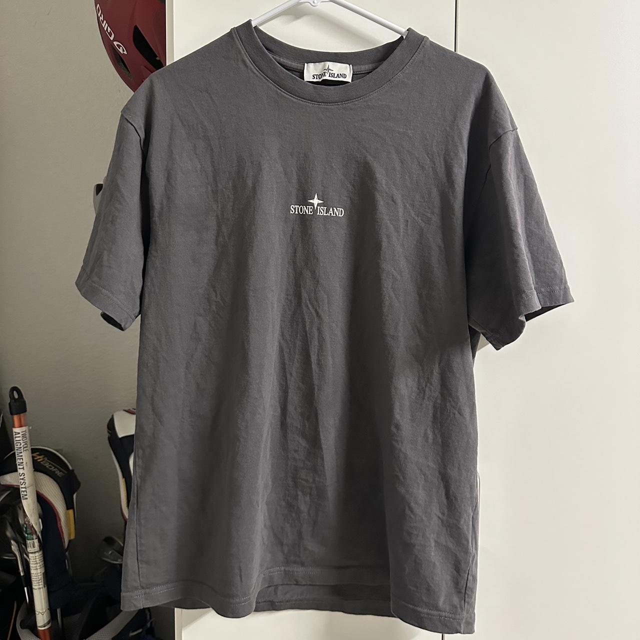 Stone Island Men's Grey and Silver T-shirt (2)