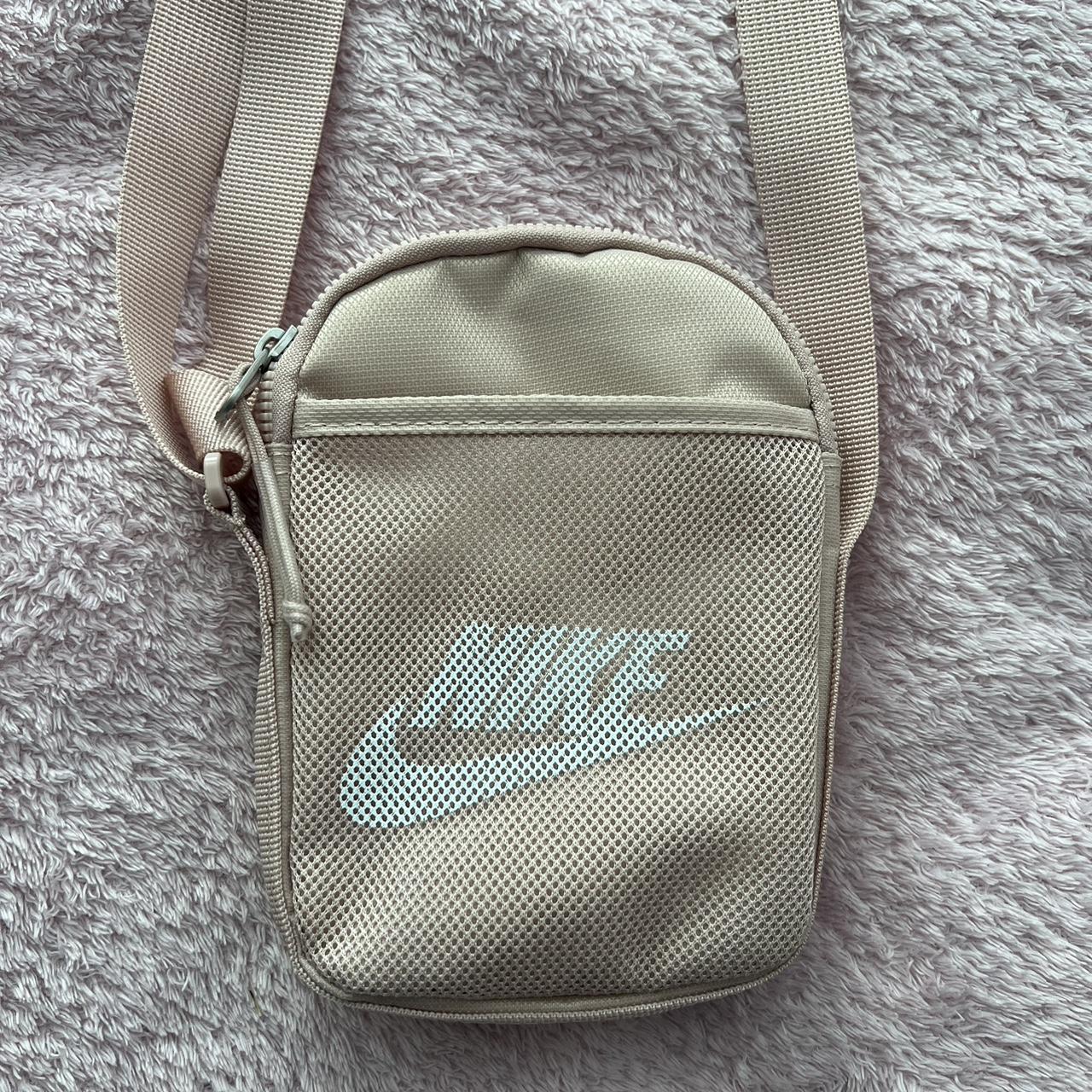 Nike Heritage Crossbody Bag Worn once! in perfect... - Depop