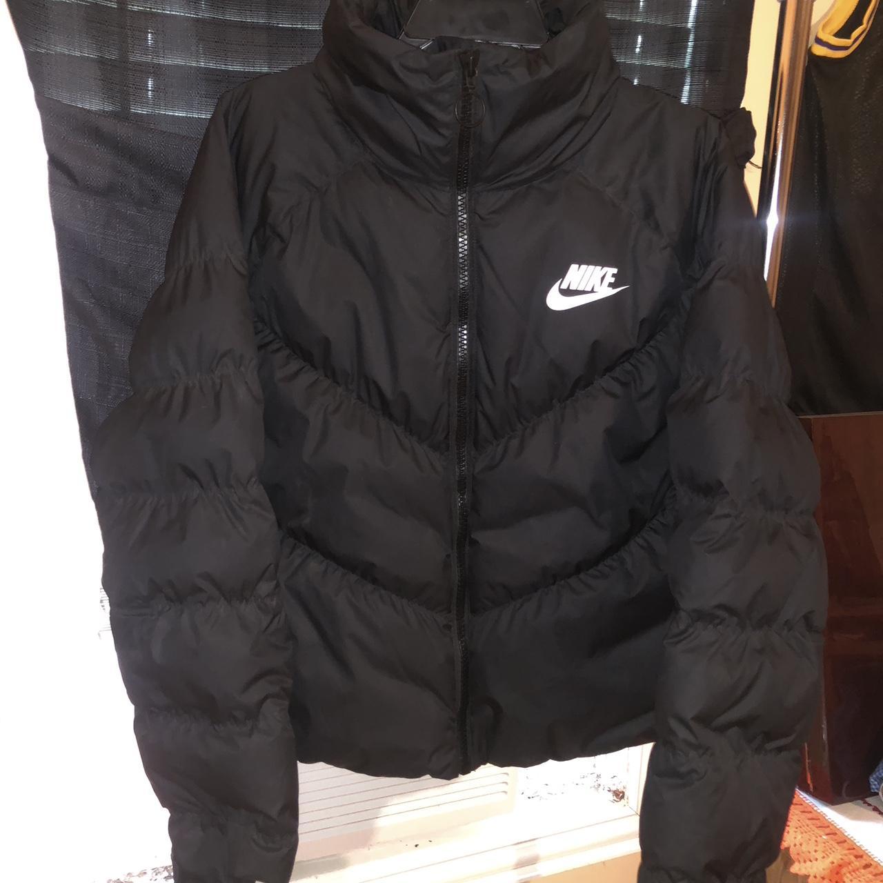 Nike cropped puffer top jacket