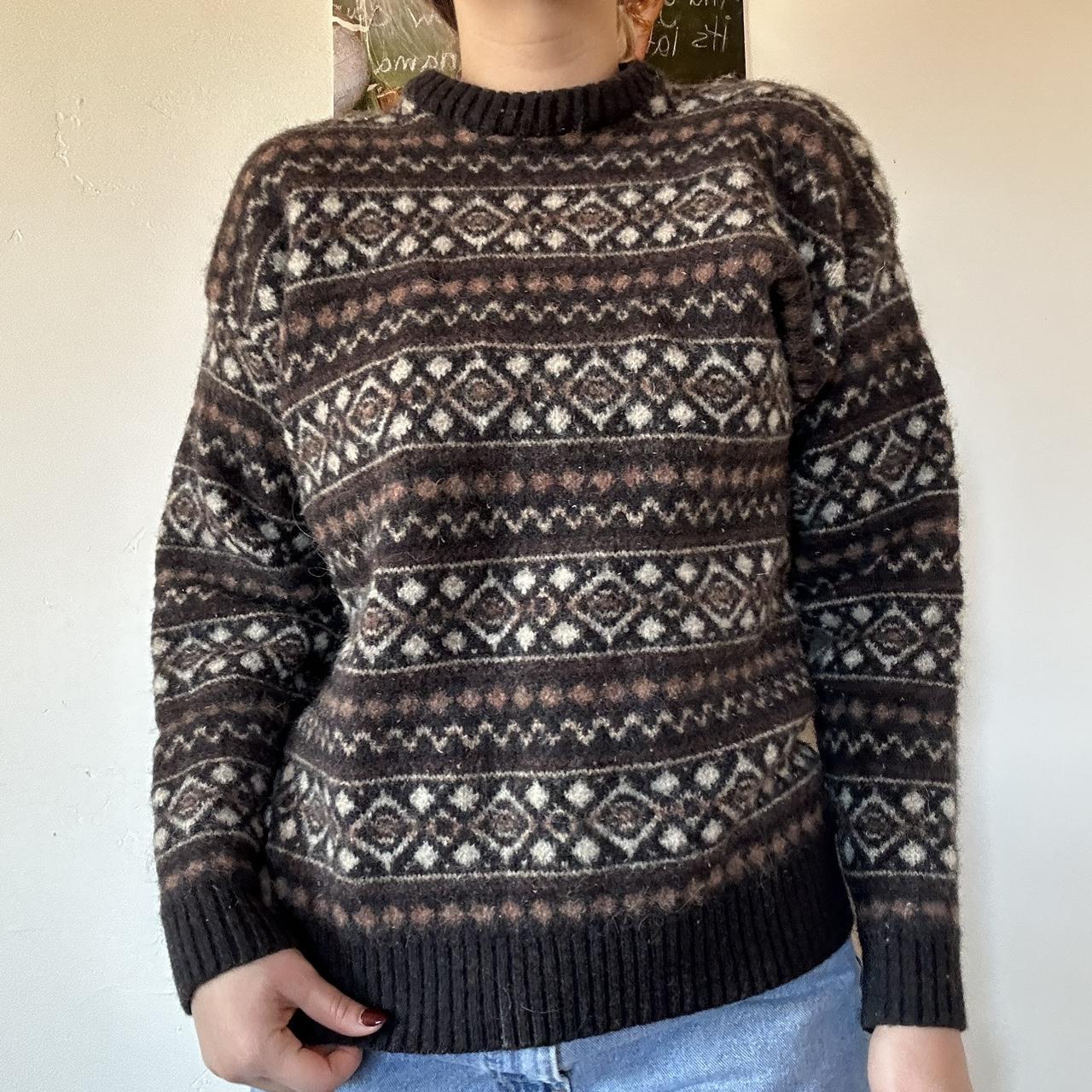 Vintage Granola Sweater ! Such a precious sweater!... - Depop