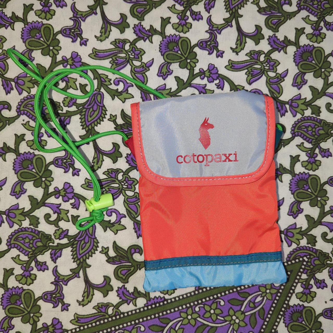 Cotopaxi cross body bag (perfect size for a phone) - Depop