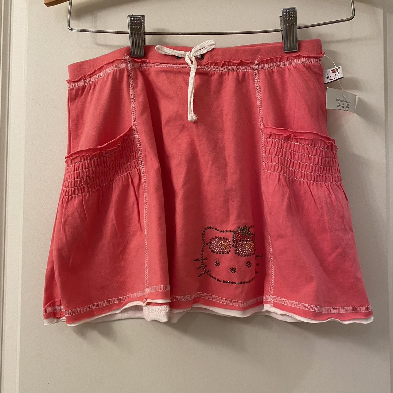 nwt hello kitty skirt size *kids* large •12” across... Depop