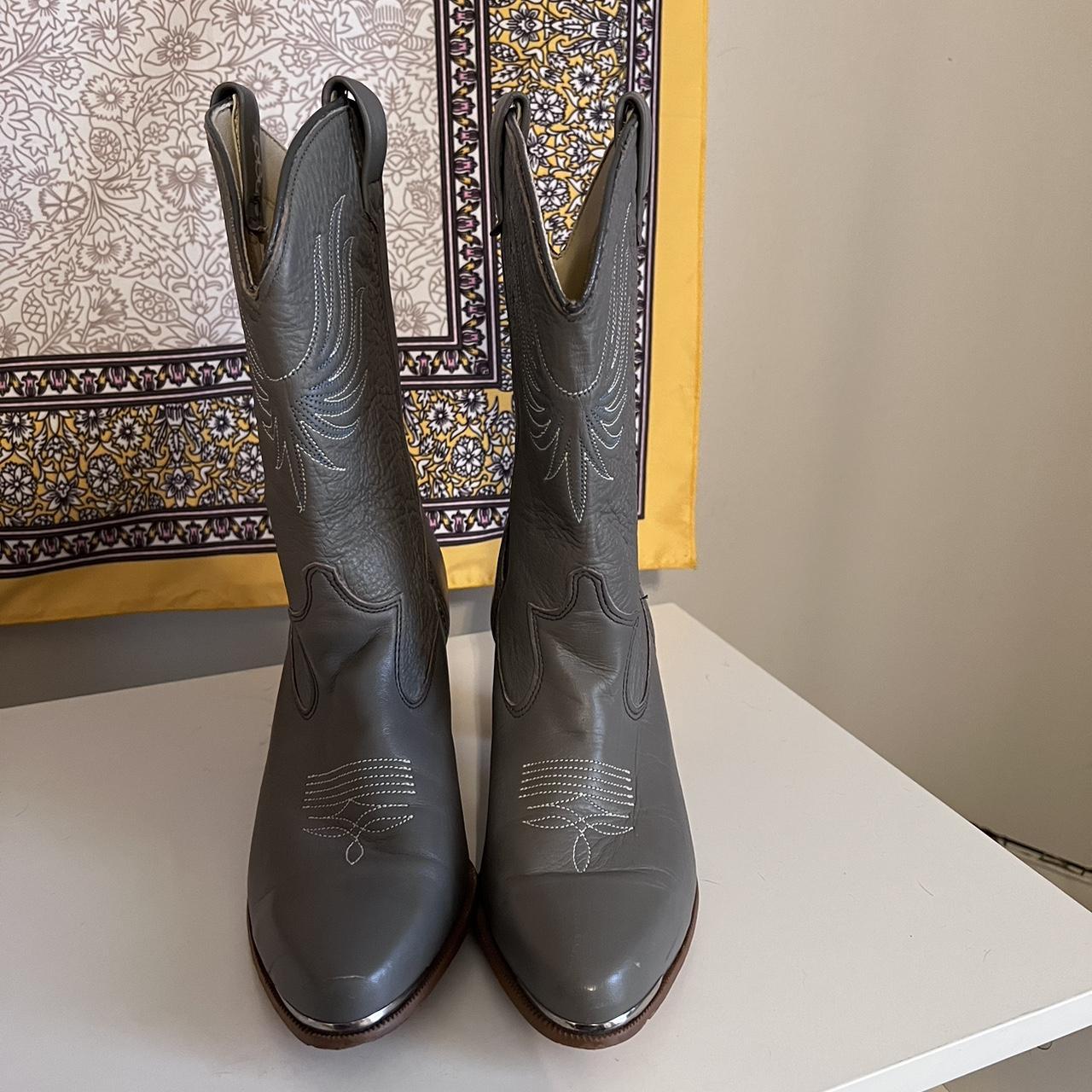 Dingo 1969 Women's Grey Boots Depop