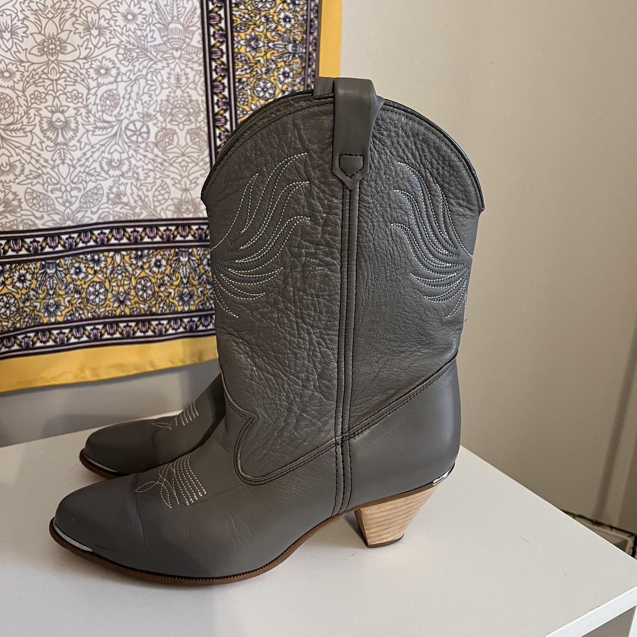 Dingo 1969 Women's Grey Boots Depop