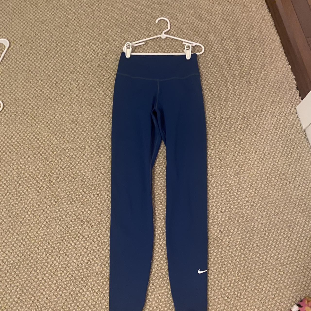 Nike Women's Blue Leggings Depop