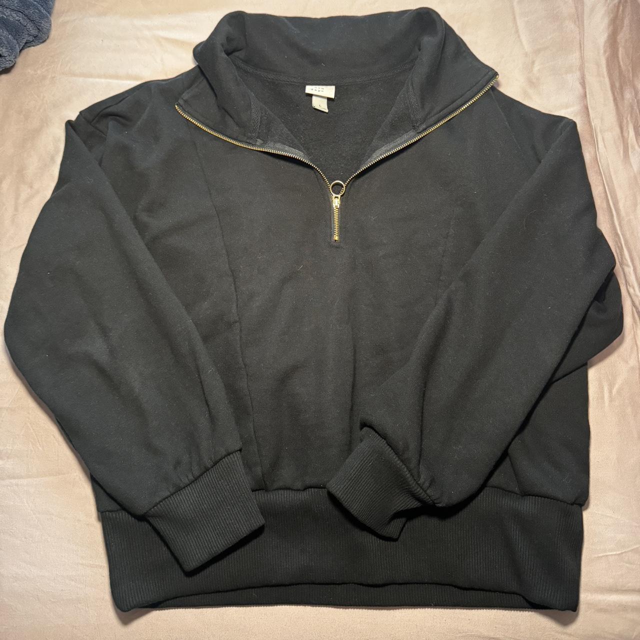 Quarter zip Black Sweater size L - Depop