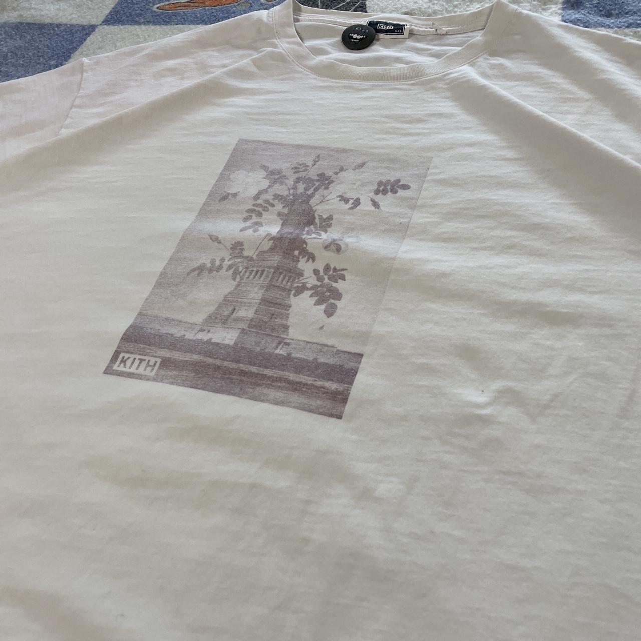 Kith Statue of Liberty tee size XXL Has faint stains | Depop