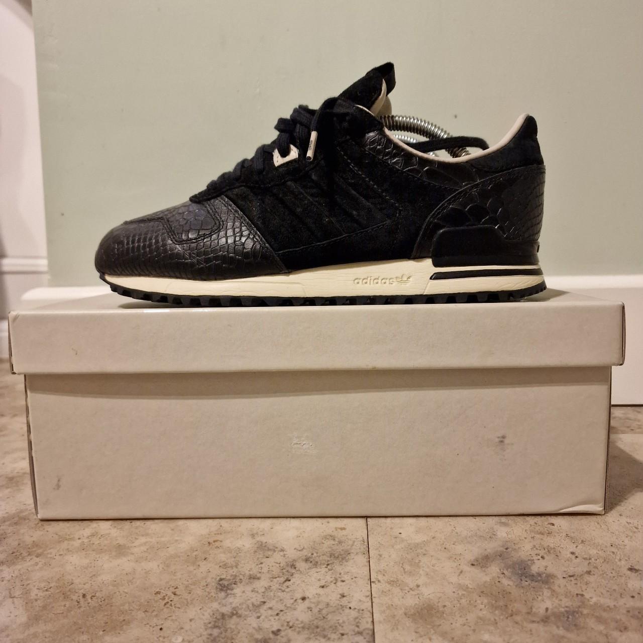 Adidas ZX700 x SneakersnStuff WMNS UK7.5 Worn once... - Depop