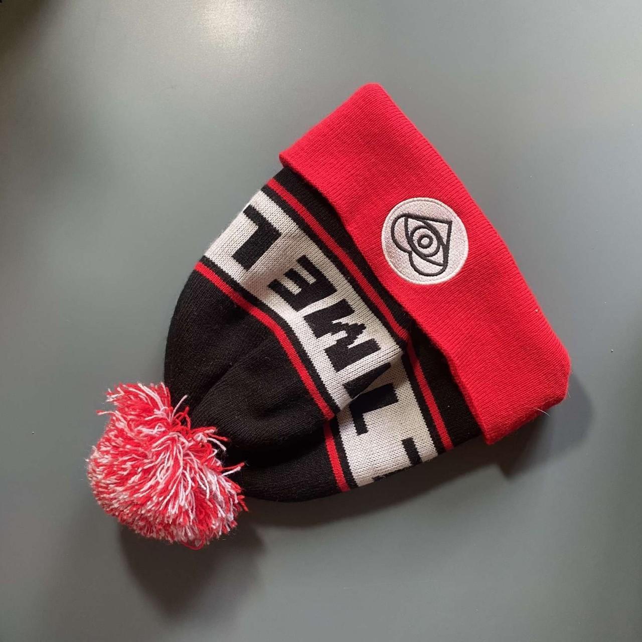 All Time Low Bobble hat beanie only been worn