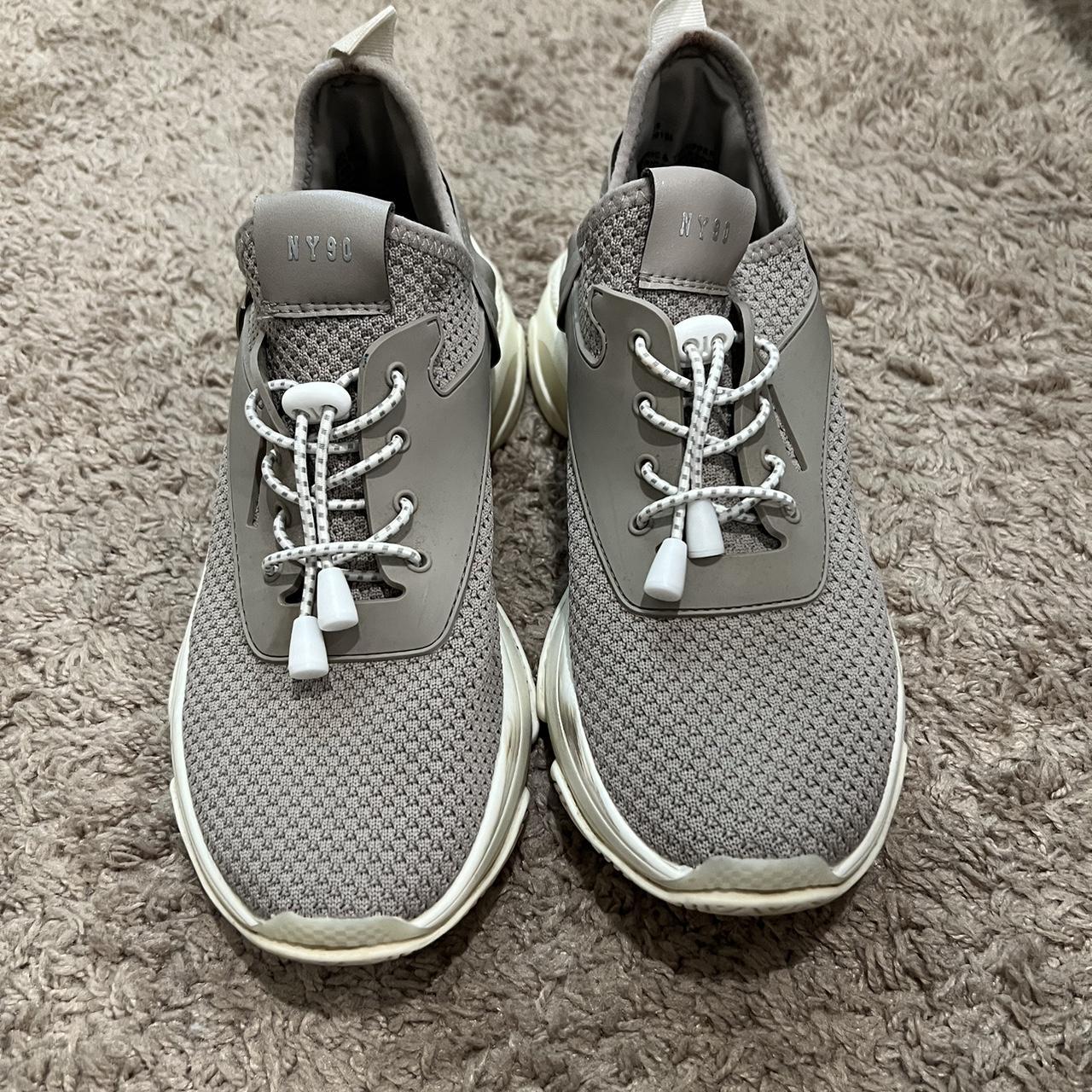 myles taupe steve madden