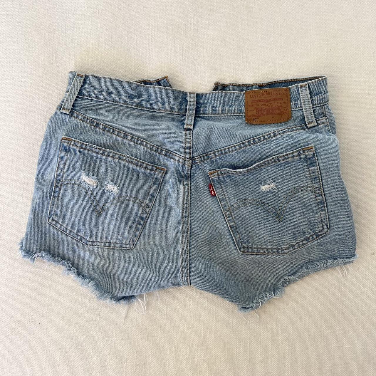 The perfect Levi’s jean shorts 🩵 Size 26. #levis - Depop