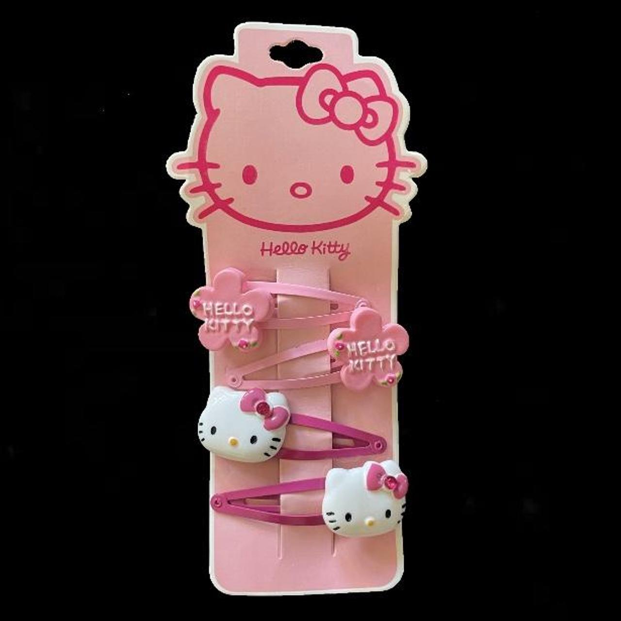 hello kitty hair clips!!! xoo 🌟 READ BIO BEFORE... Depop