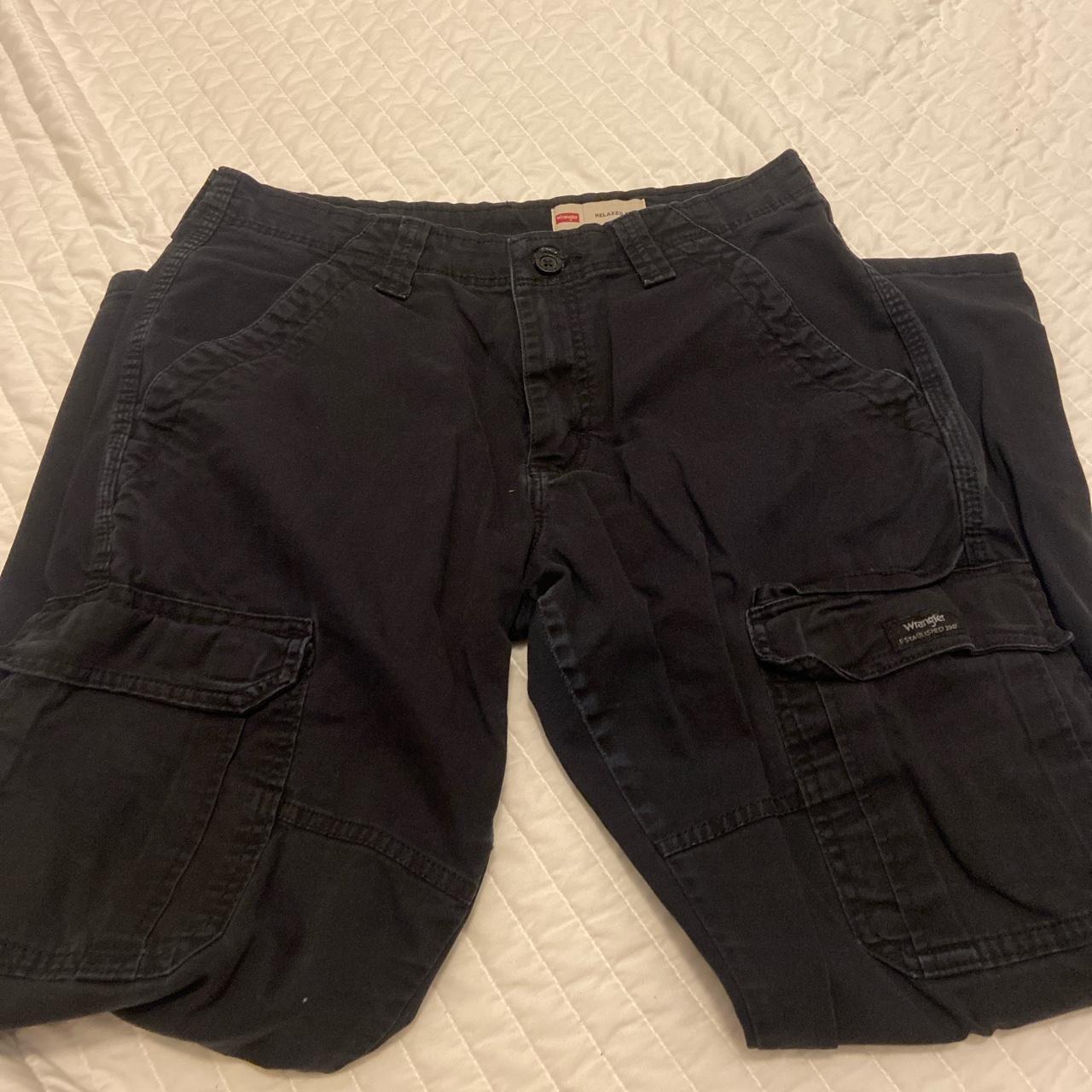 Wrangler Women's Black Trousers | Depop