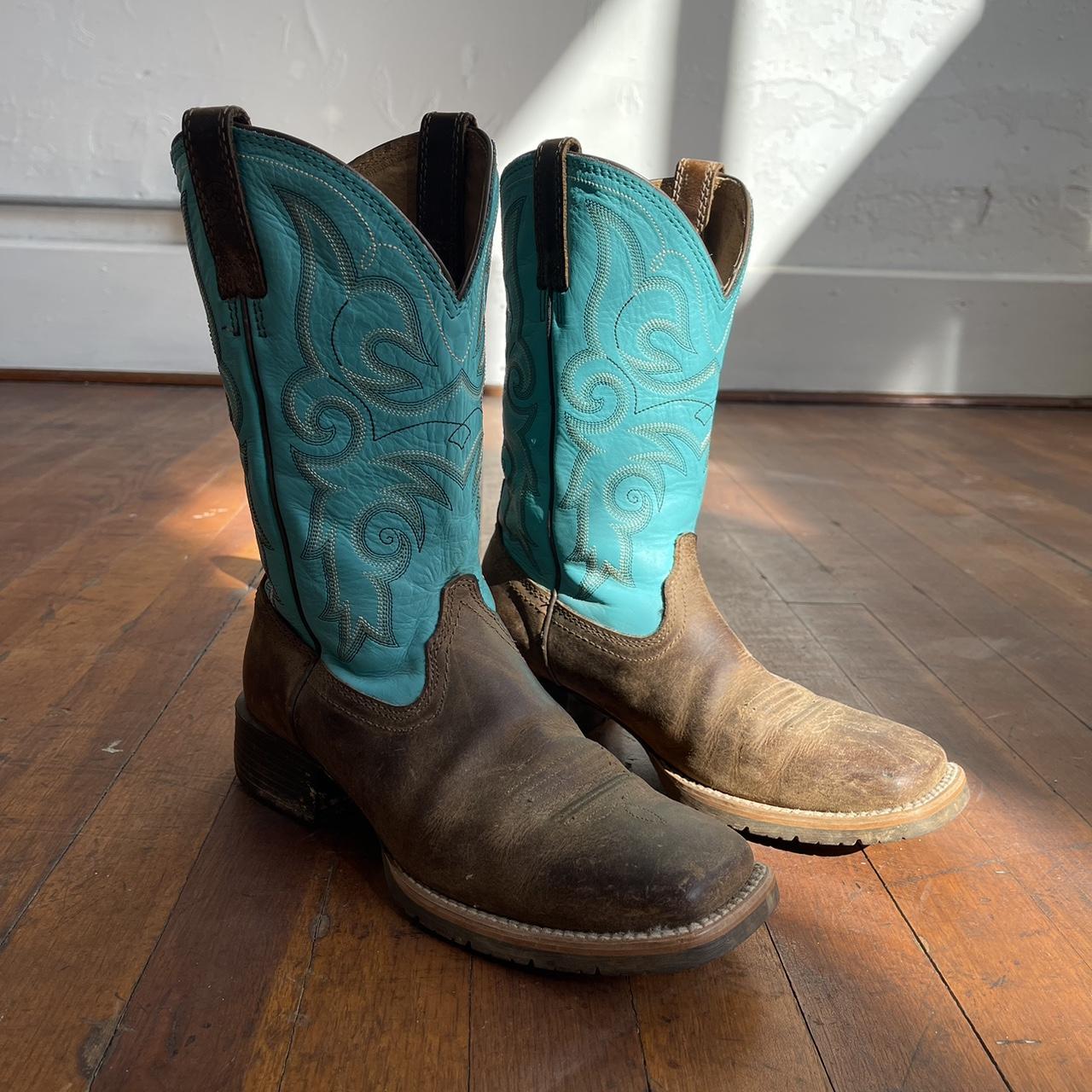 Ariat hot sale blue boots