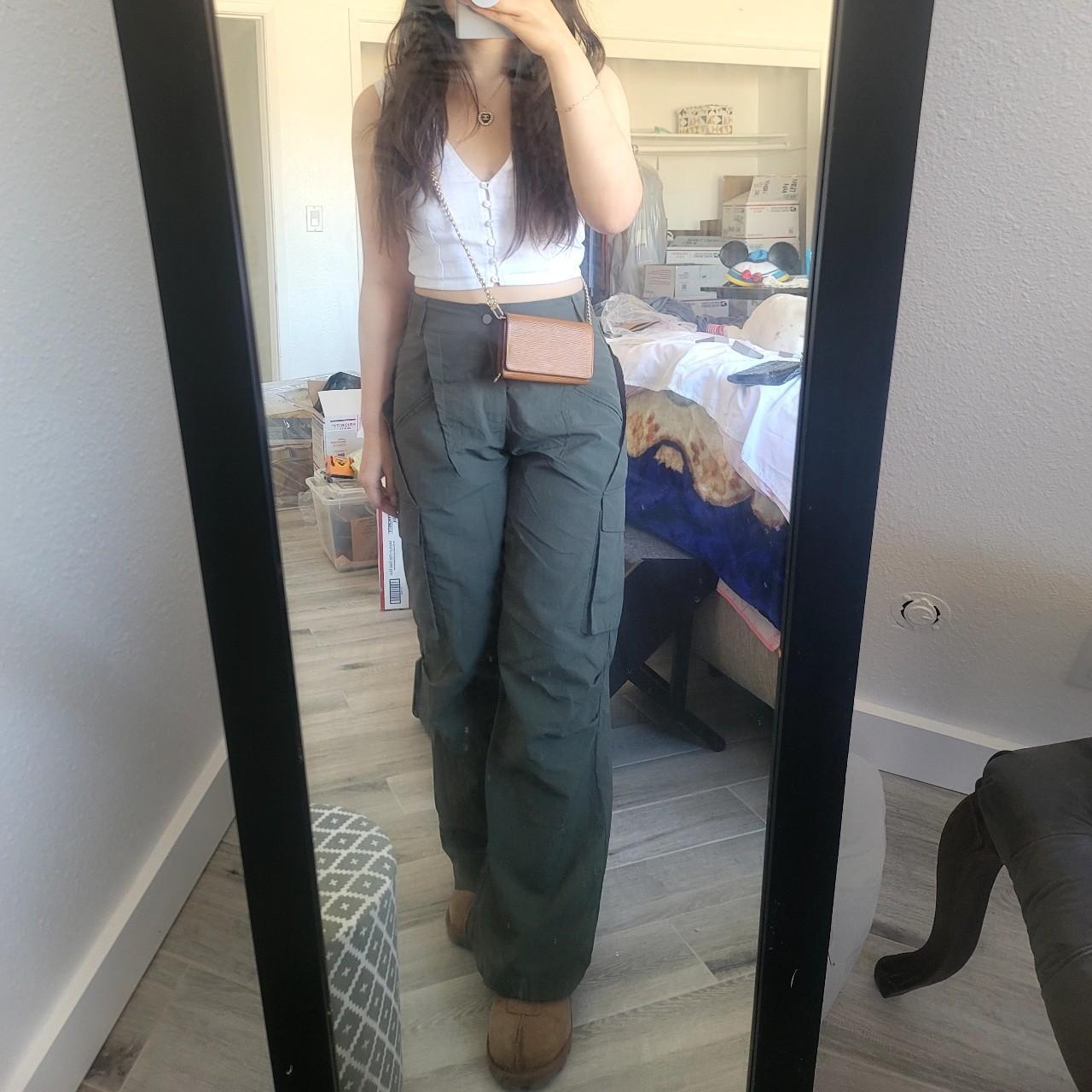 Halara Womens Green Army Cargo Pants size XS. New - Depop