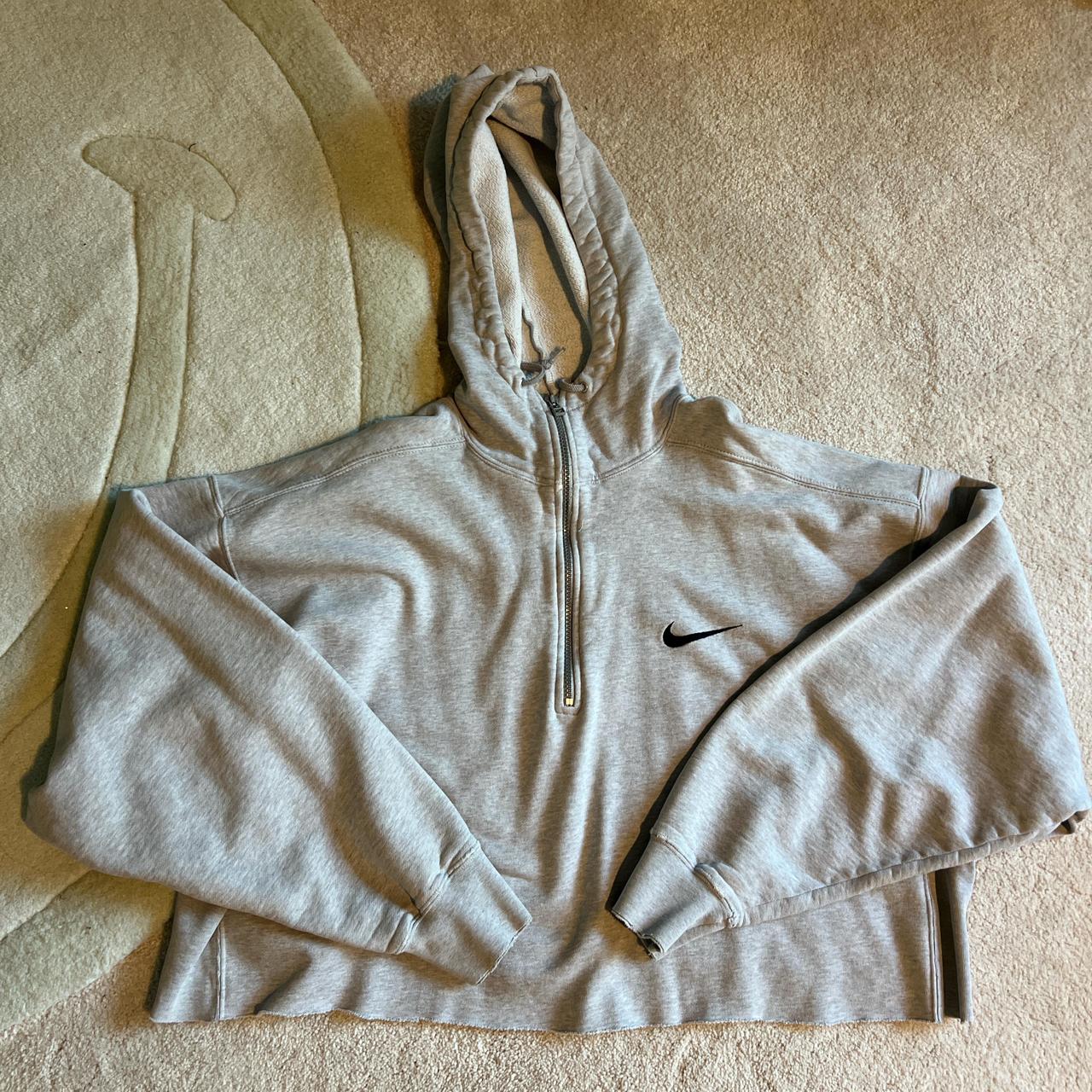 nike cropped drawstring hoodie
