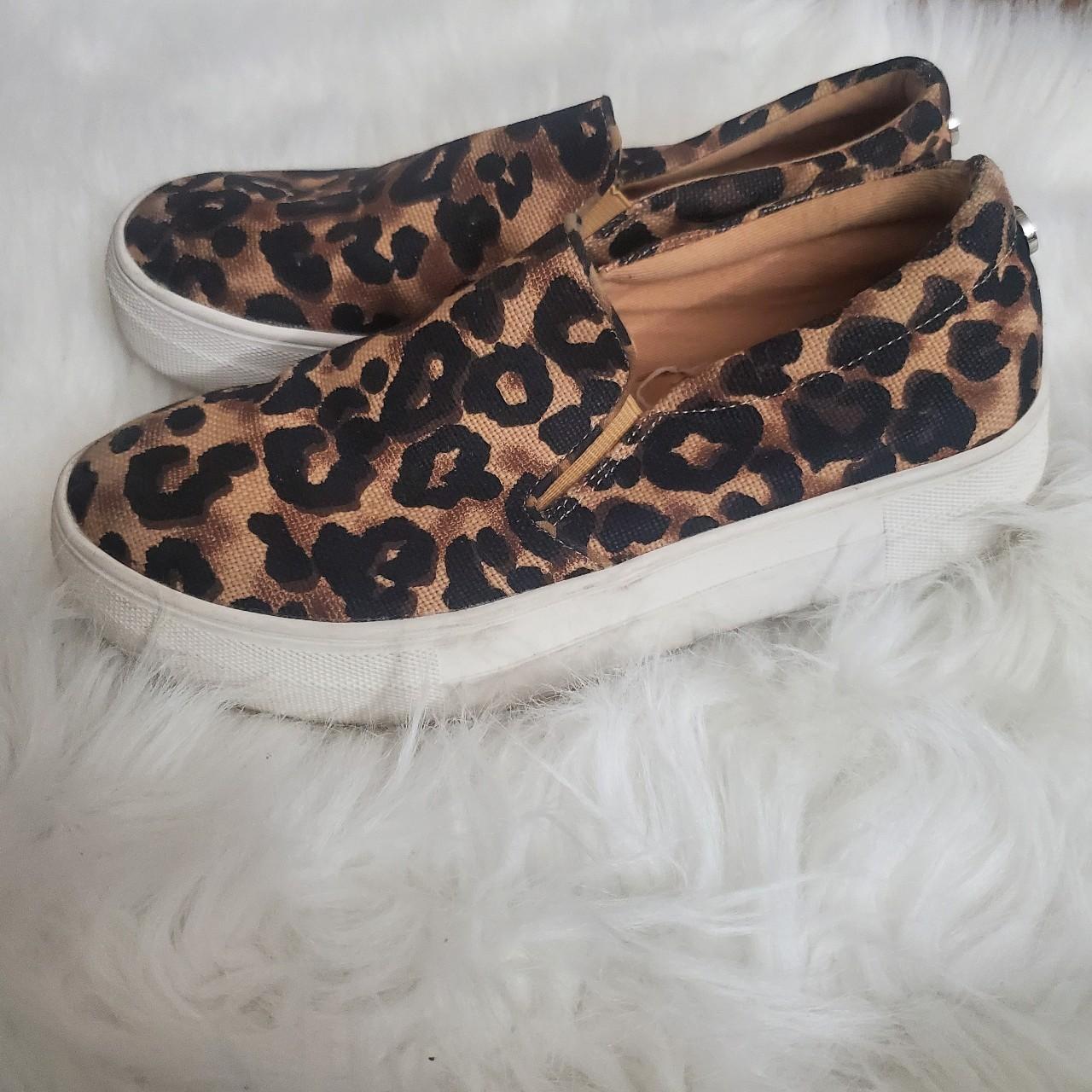 Steve madden leopard 2024 print slip on