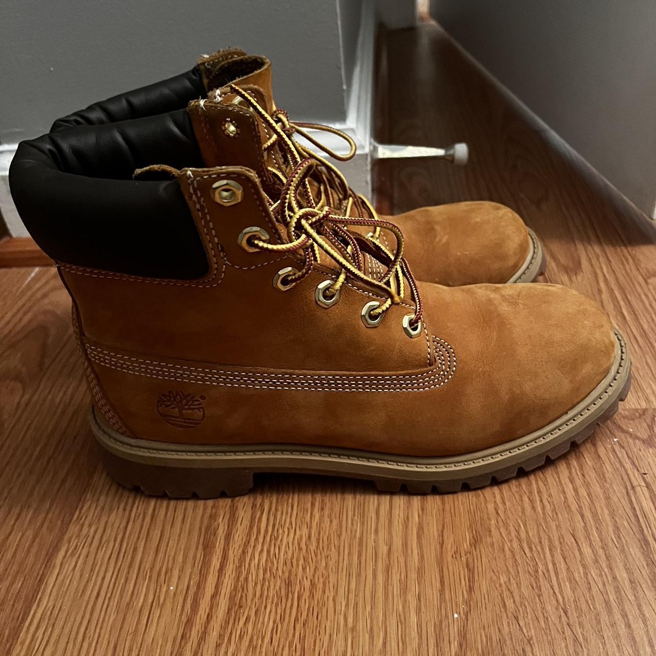wheat timberlands 6.5 in kids so equal to a size 8... - Depop