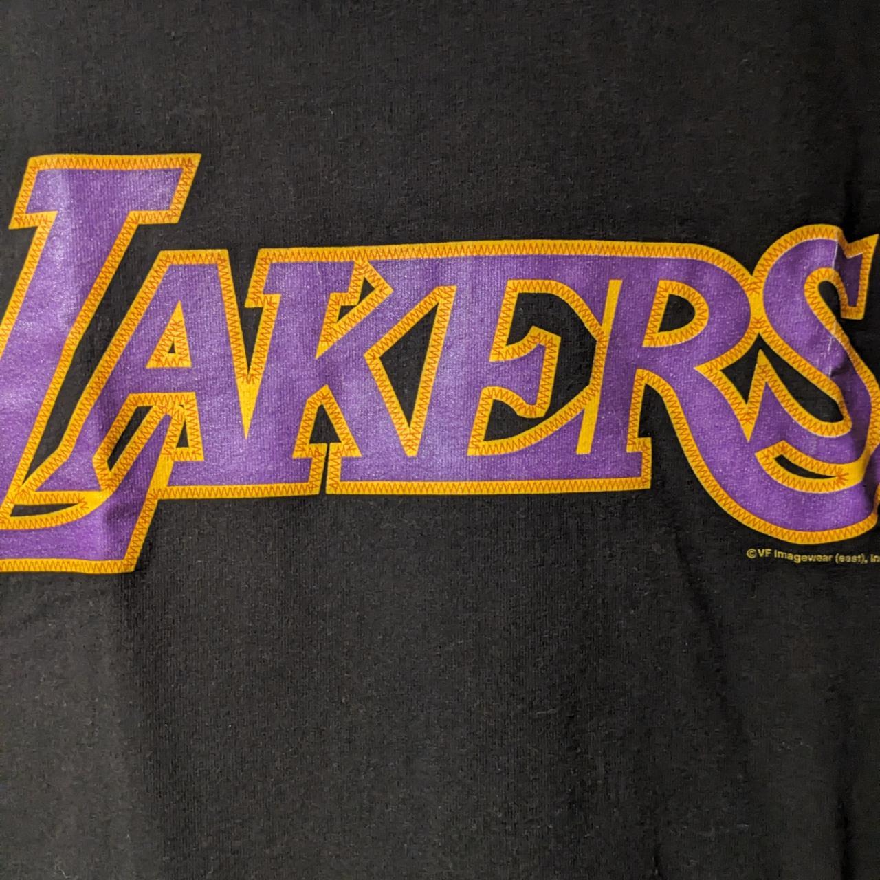 Vintage 90s Los Angeles Lakers shirt! Men's XL, True - Depop