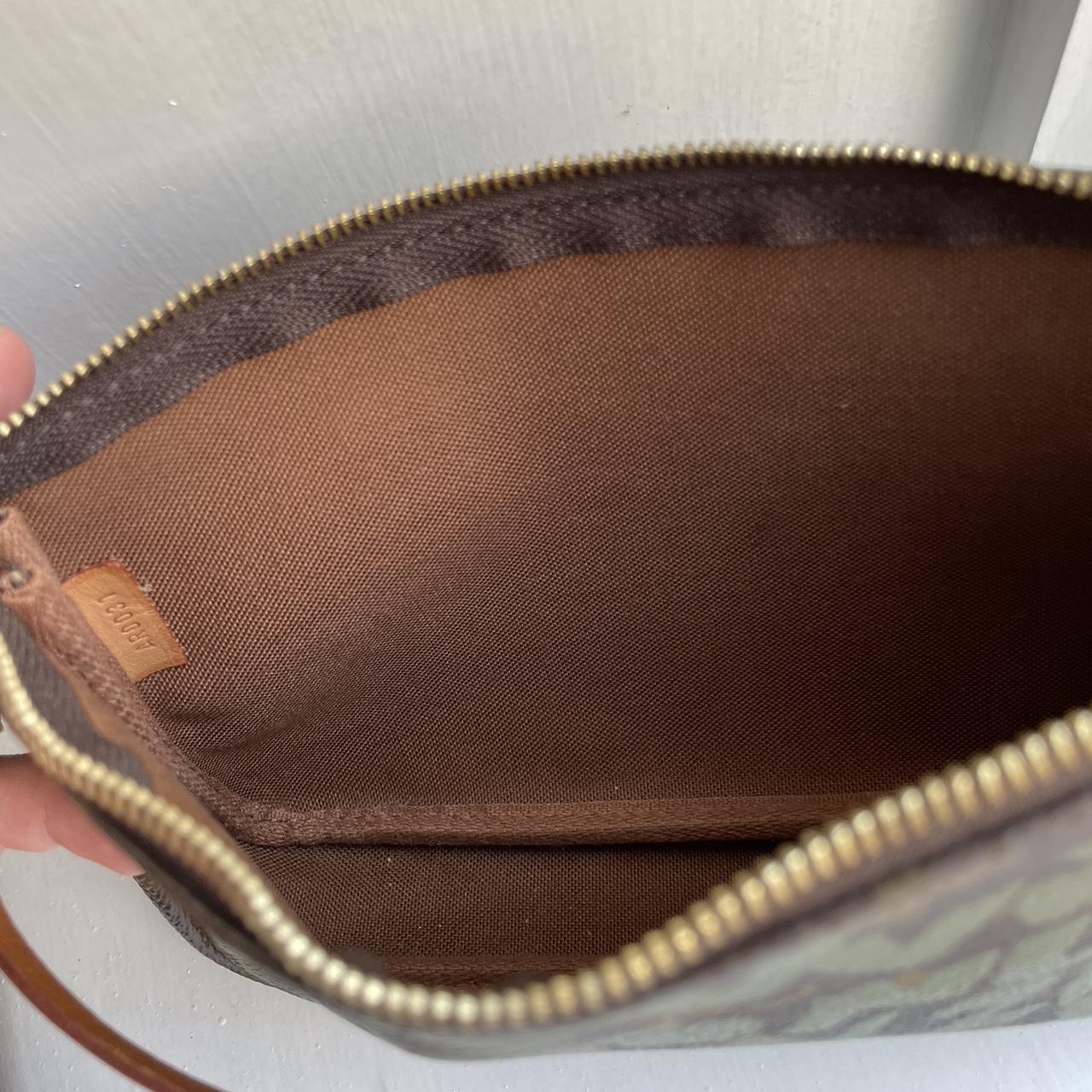Louis Vuitton Women's Bag Depop