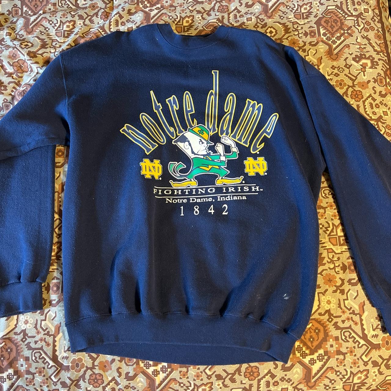 Notre Dame Fighting Irish Crewneck - Depop