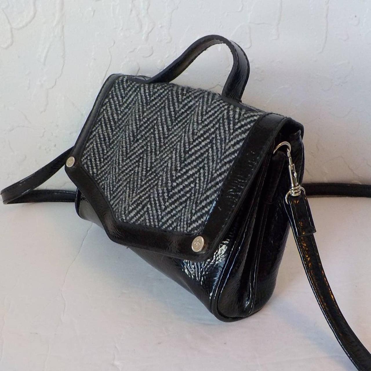 Black best sale relic purse