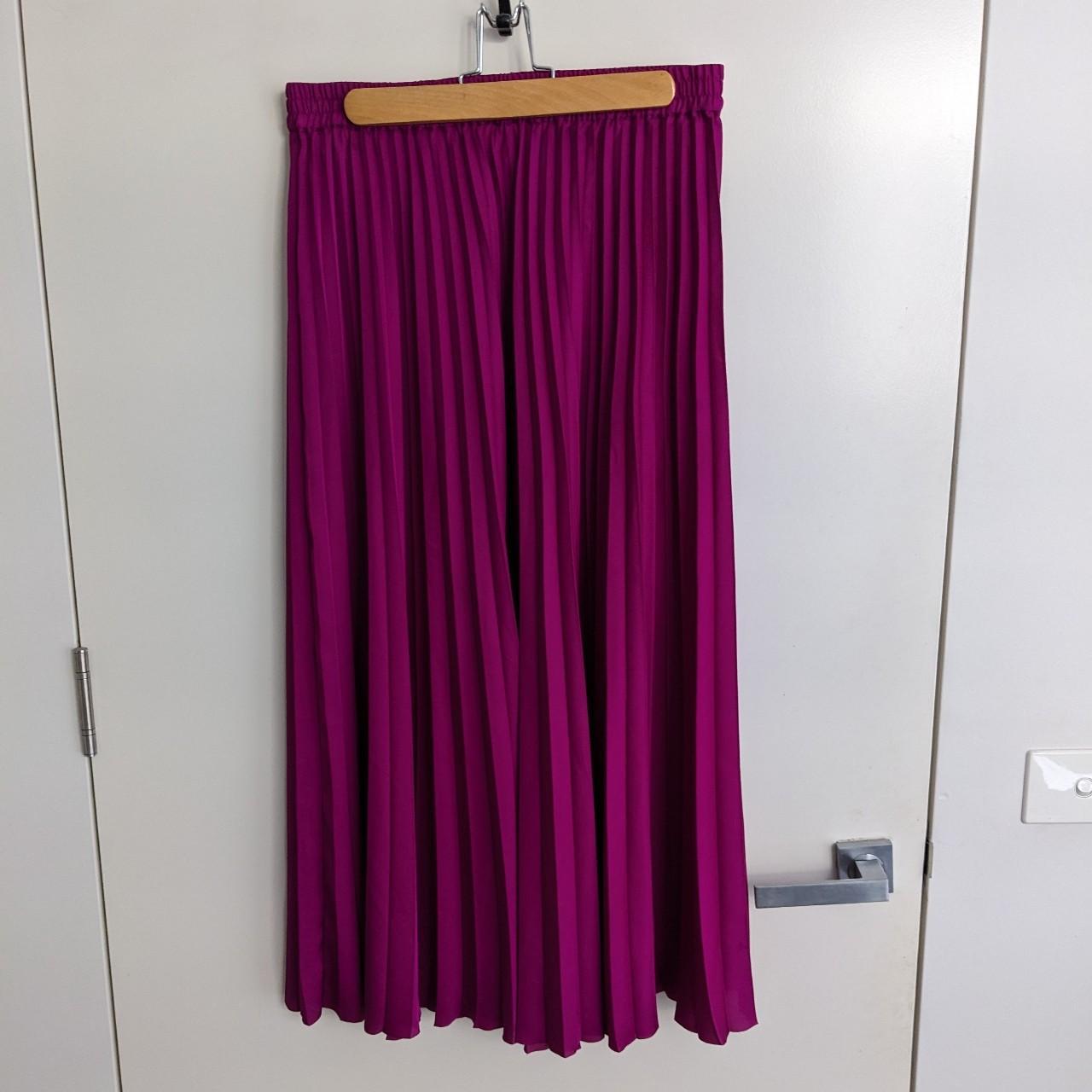 Witchery pink pleated outlet skirt