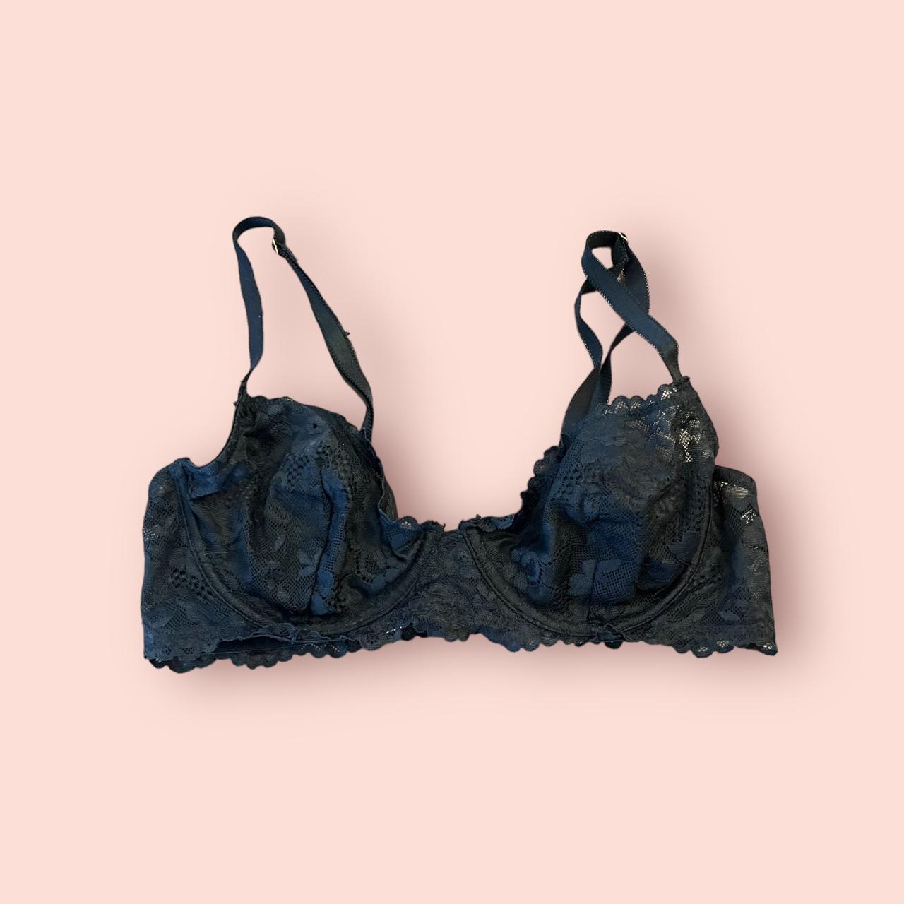 Savage x Fenty Women’s Black Bra | Depop