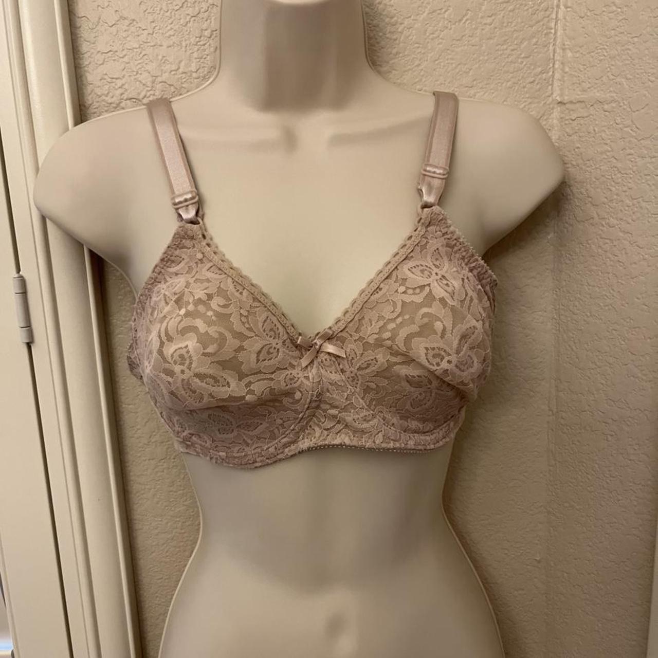 Lace bra🤎 super cute nude colored lace bra size 34C! - Depop