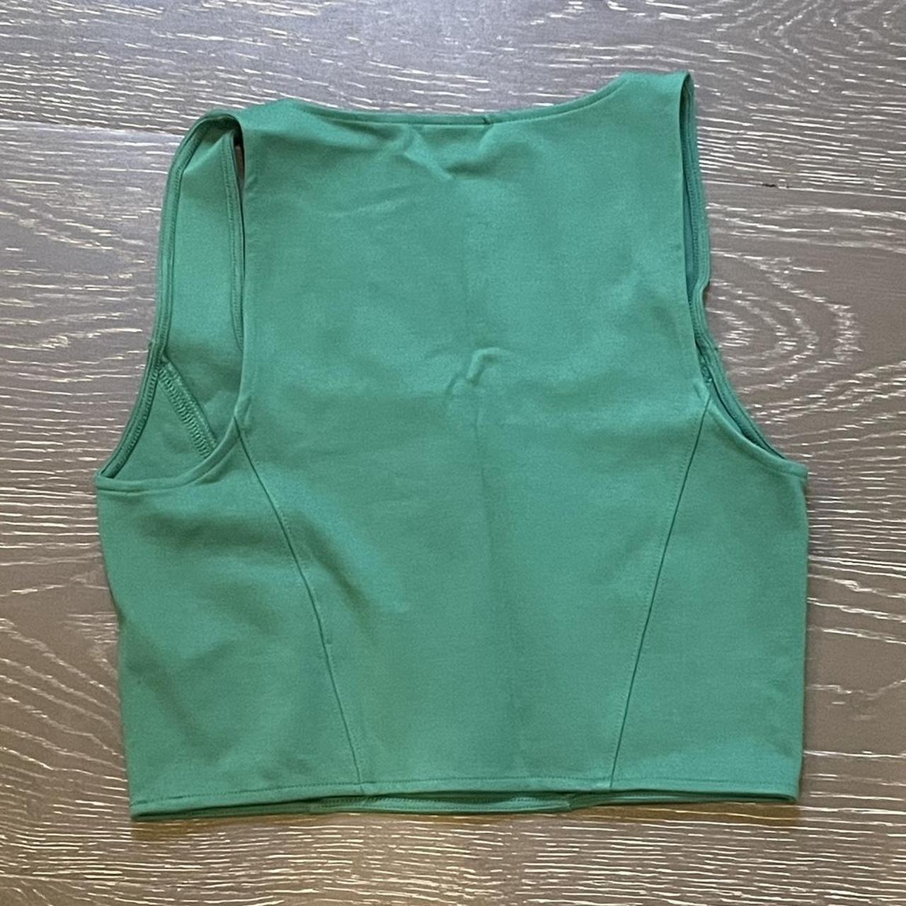 Aritzia Women's Green Vest (2)