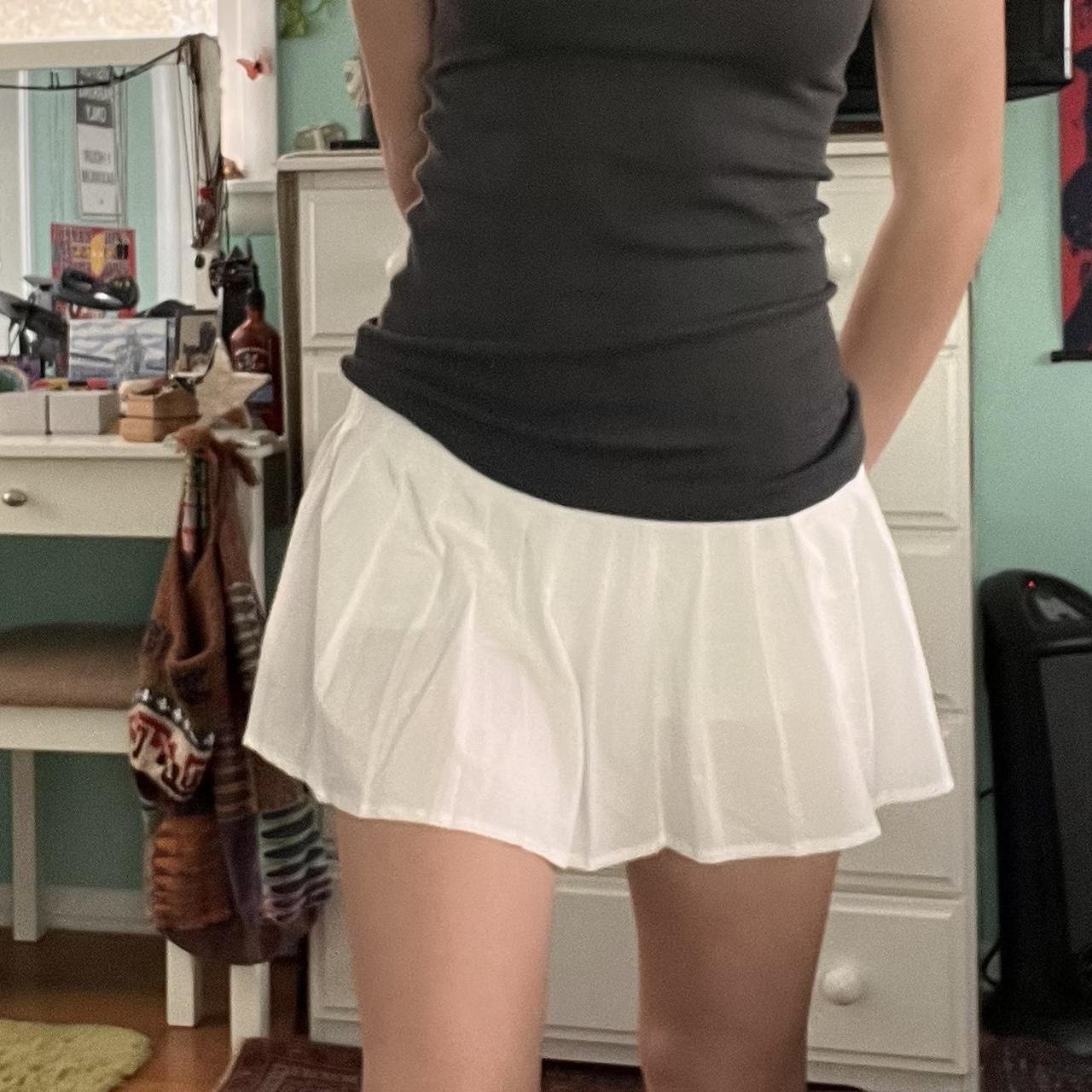 Tennis sales skirt depop