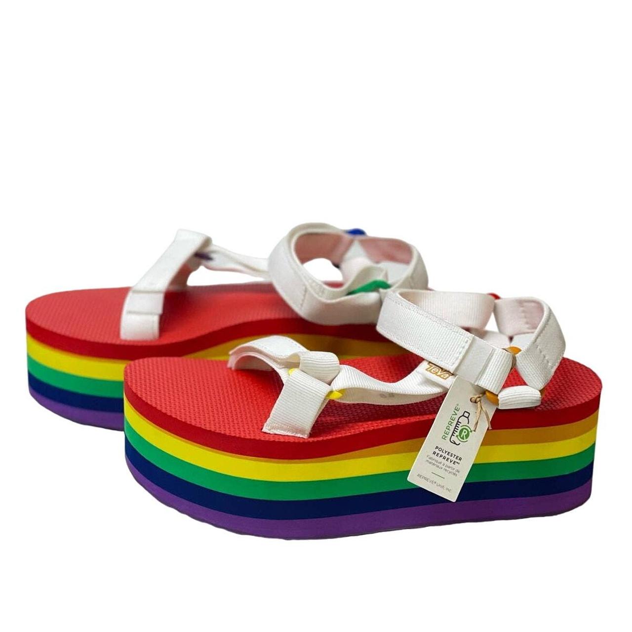 Shops flatform universal pride