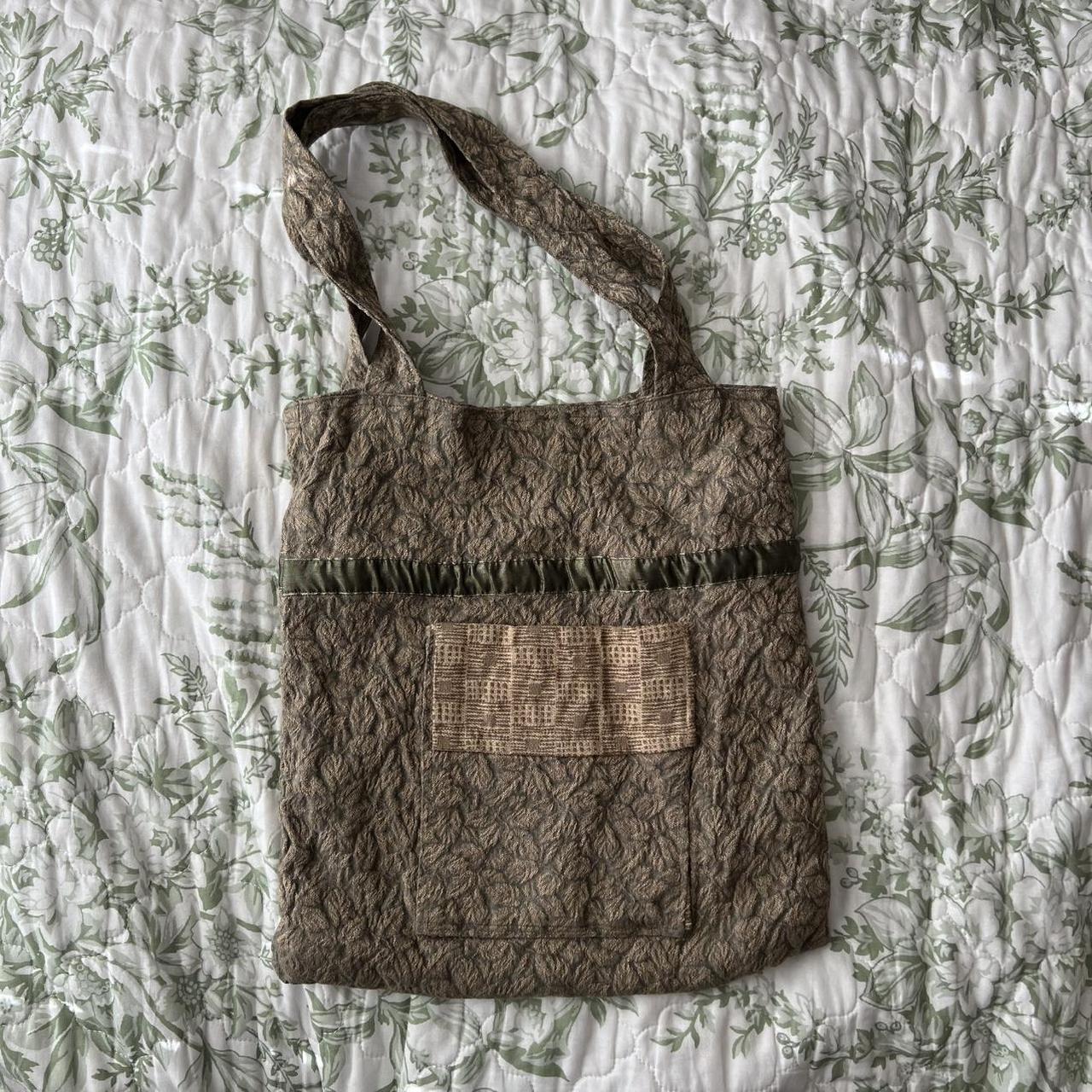 item listed by awhfrostbite