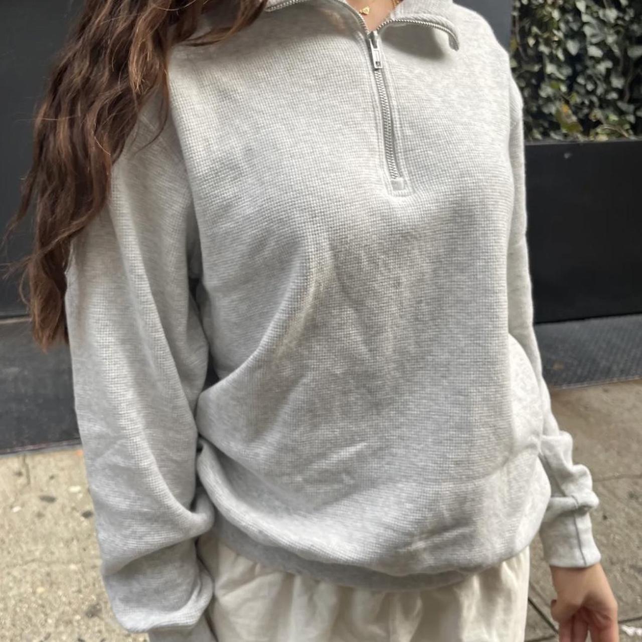 Brandy melville missy thermal sweatshirt hotsell