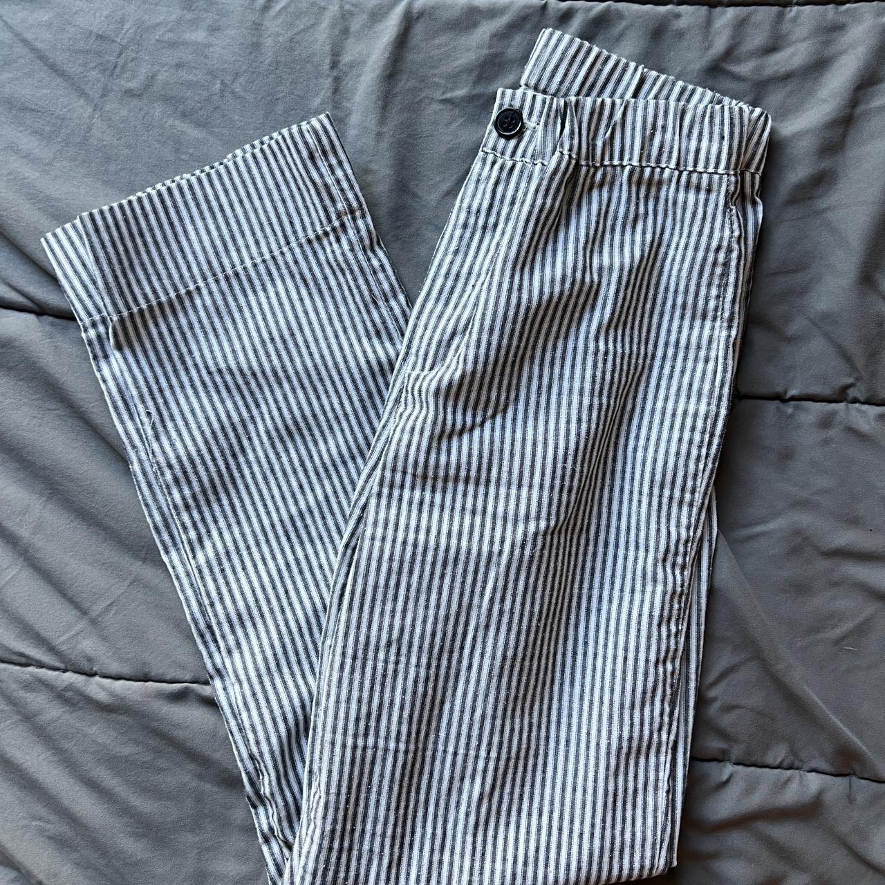 Brandy Melville Women's White and Grey Trousers (2)