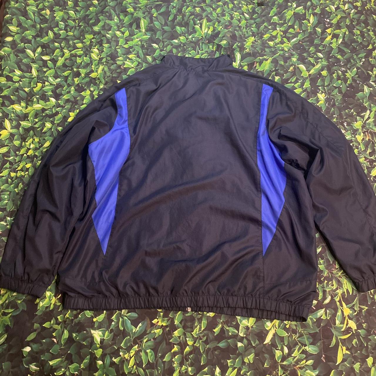 For sale is a super clean vintage 1990's Starter Pro - Depop